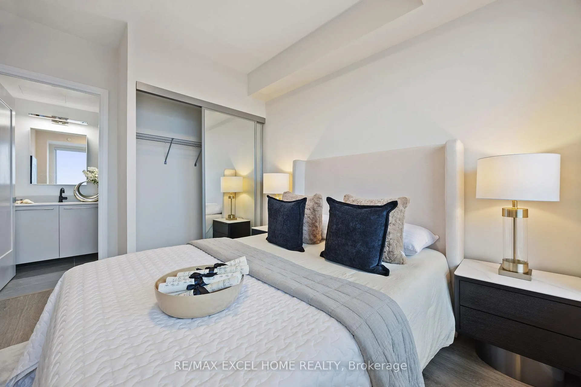 Photo 19 of Unit 3603, 8 Water Walk Drive, Markham, Unionville — HOMEH