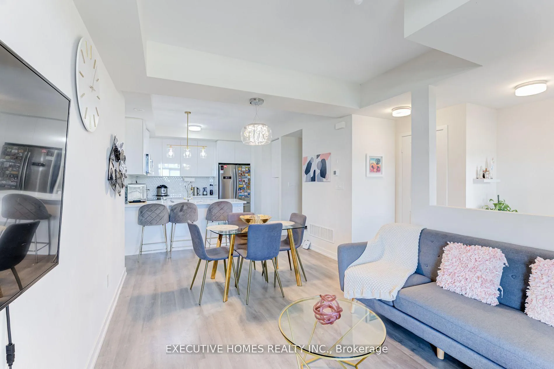 Photo 3 of Unit 407, 2550 Castlegate Crossing, Pickering, Duffin Heights — HOMEH