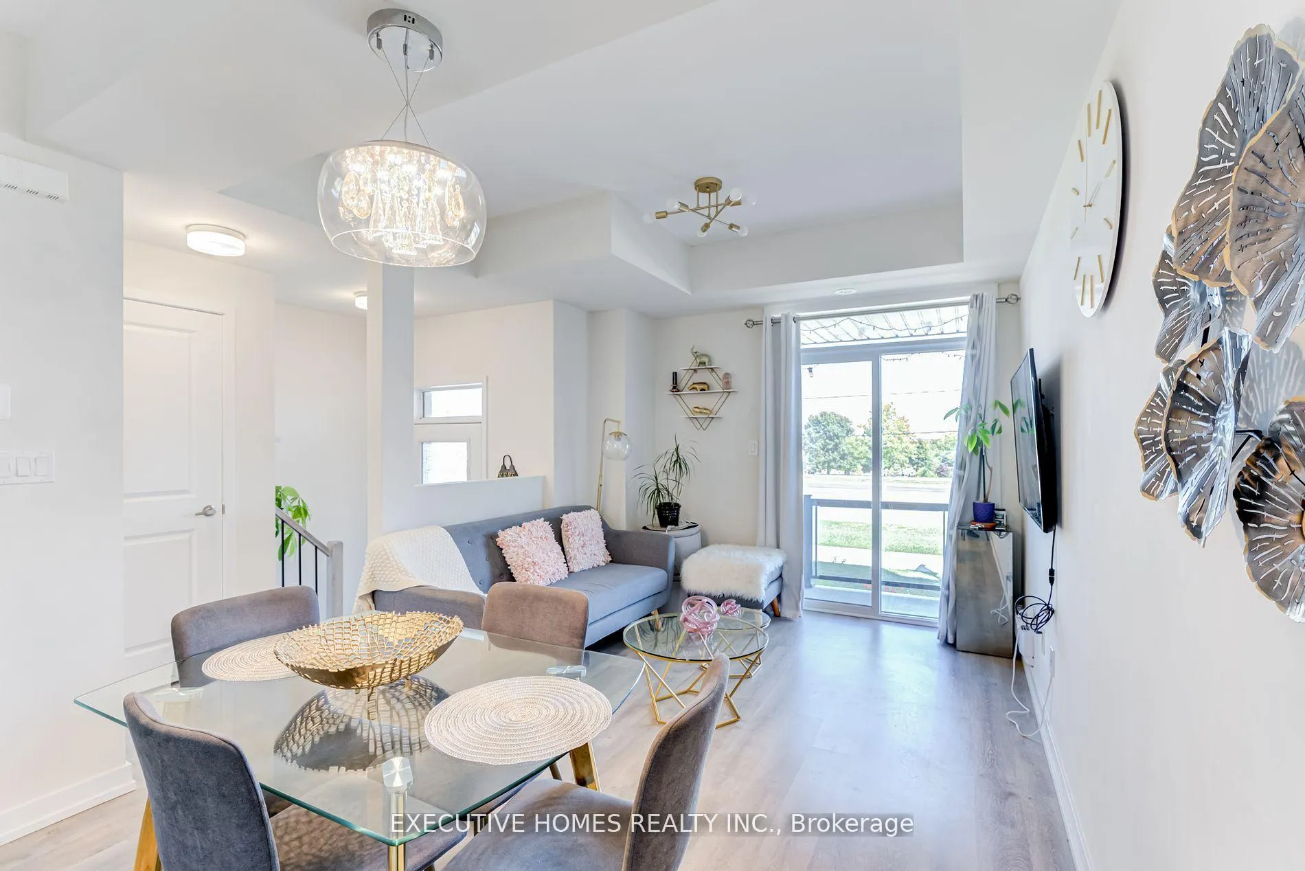 Photo 4 of Unit 407, 2550 Castlegate Crossing, Pickering, Duffin Heights — HOMEH