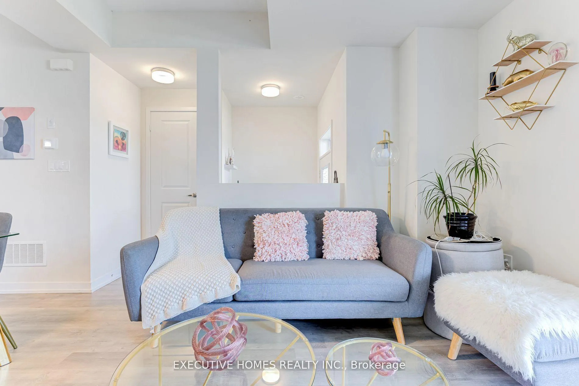 Photo 6 of Unit 407, 2550 Castlegate Crossing, Pickering, Duffin Heights — HOMEH