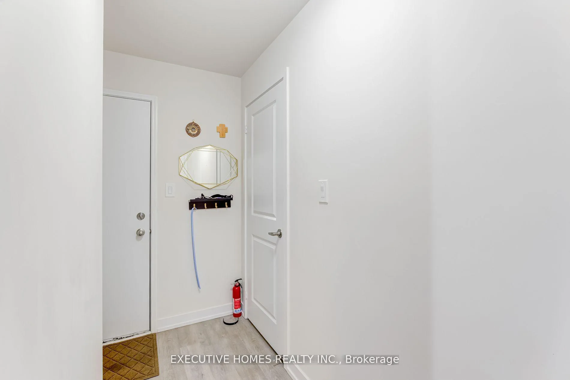 Photo 15 of Unit 407, 2550 Castlegate Crossing, Pickering, Duffin Heights — HOMEH