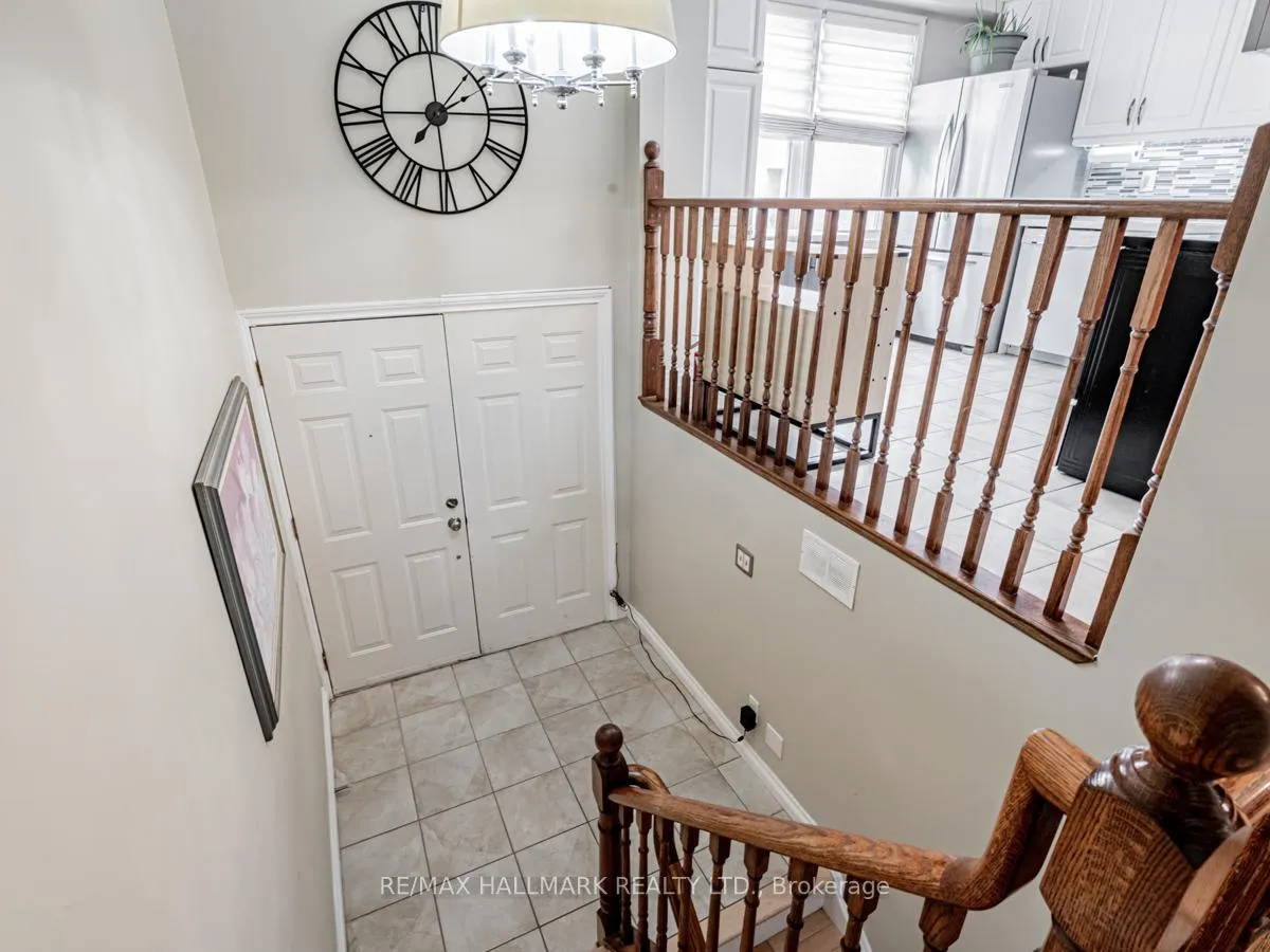 Photo 5 of 1660 John Street, Markham, Bayview Fairway-Bayview Country Club Estates — HOMEH