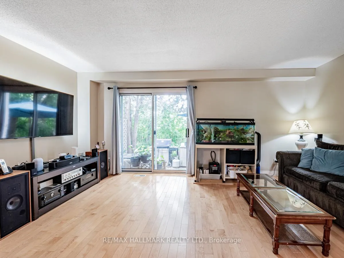 Photo 11 of 1660 John Street, Markham, Bayview Fairway-Bayview Country Club Estates — HOMEH