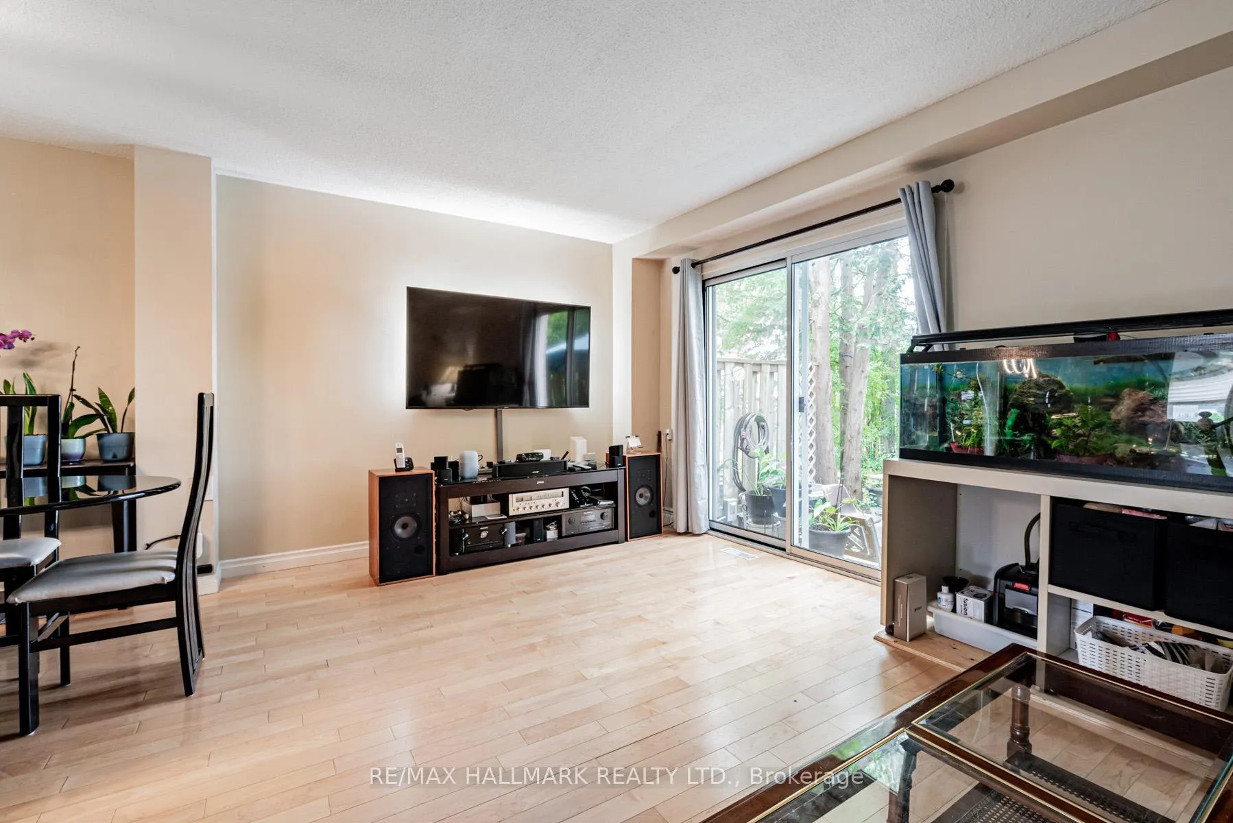 Photo 15 of 1660 John Street, Markham, Bayview Fairway-Bayview Country Club Estates — HOMEH