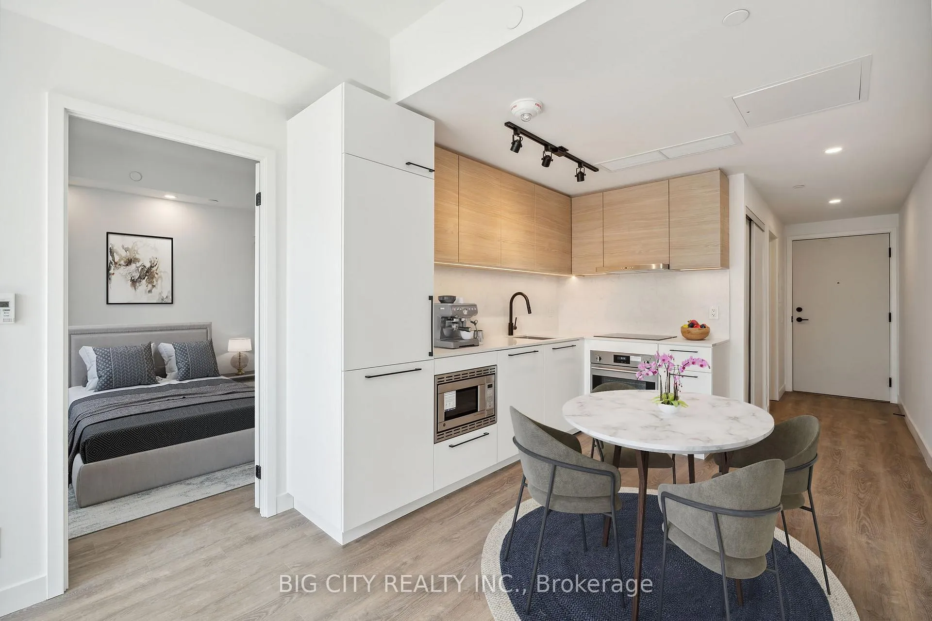 Photo 7 of Unit 319, 1050 Eastern Avenue, Toronto, The Beaches — HOMEH