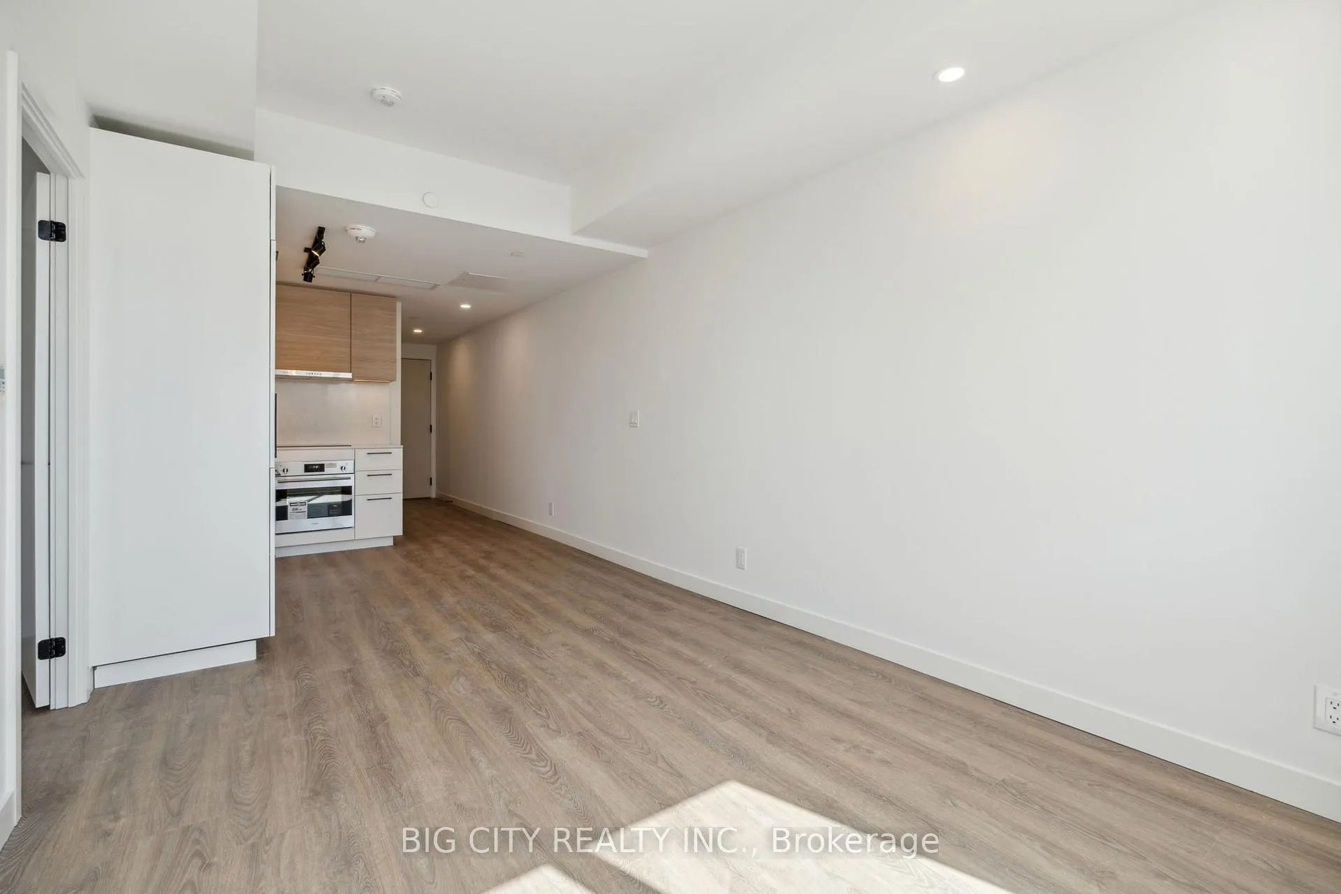 Photo 14 of Unit 319, 1050 Eastern Avenue, Toronto, The Beaches — HOMEH