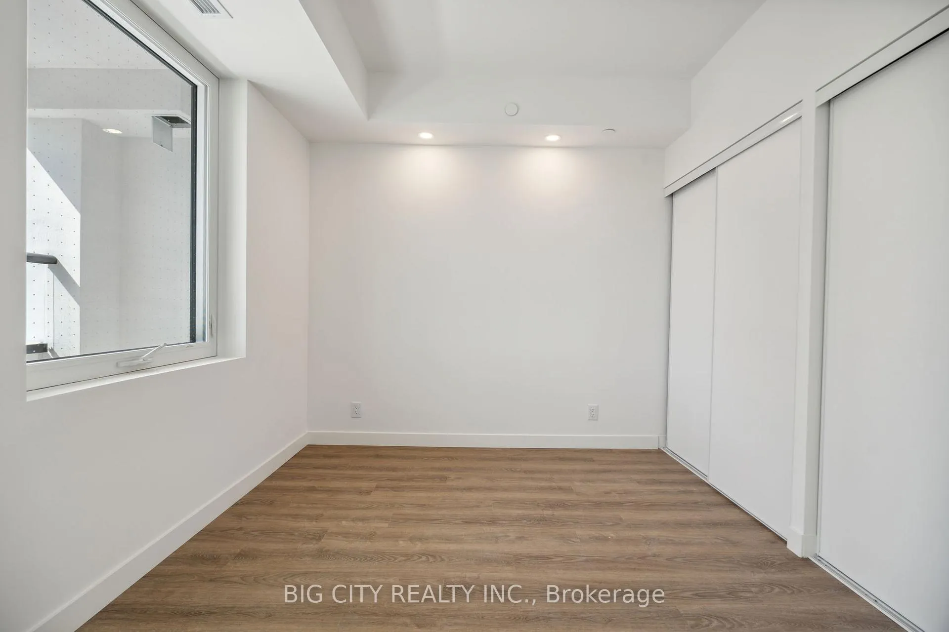 Photo 15 of Unit 319, 1050 Eastern Avenue, Toronto, The Beaches — HOMEH