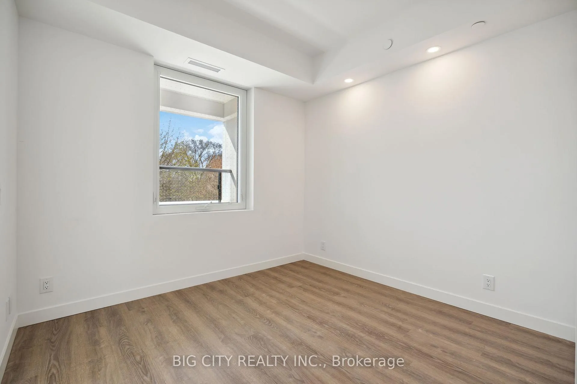 Photo 17 of Unit 319, 1050 Eastern Avenue, Toronto, The Beaches — HOMEH