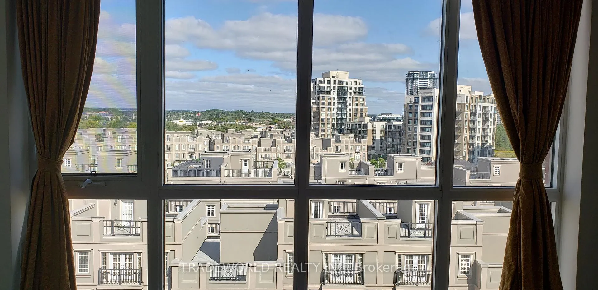Photo 7 of Unit 719, 39 Upper Duke Crescent, Markham, Unionville — HOMEH