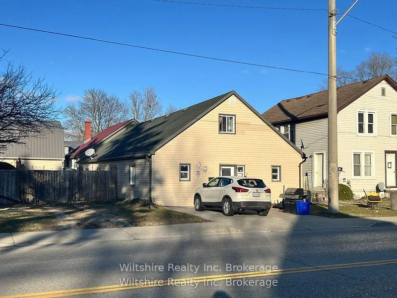 Photo of 324 Broadway Street