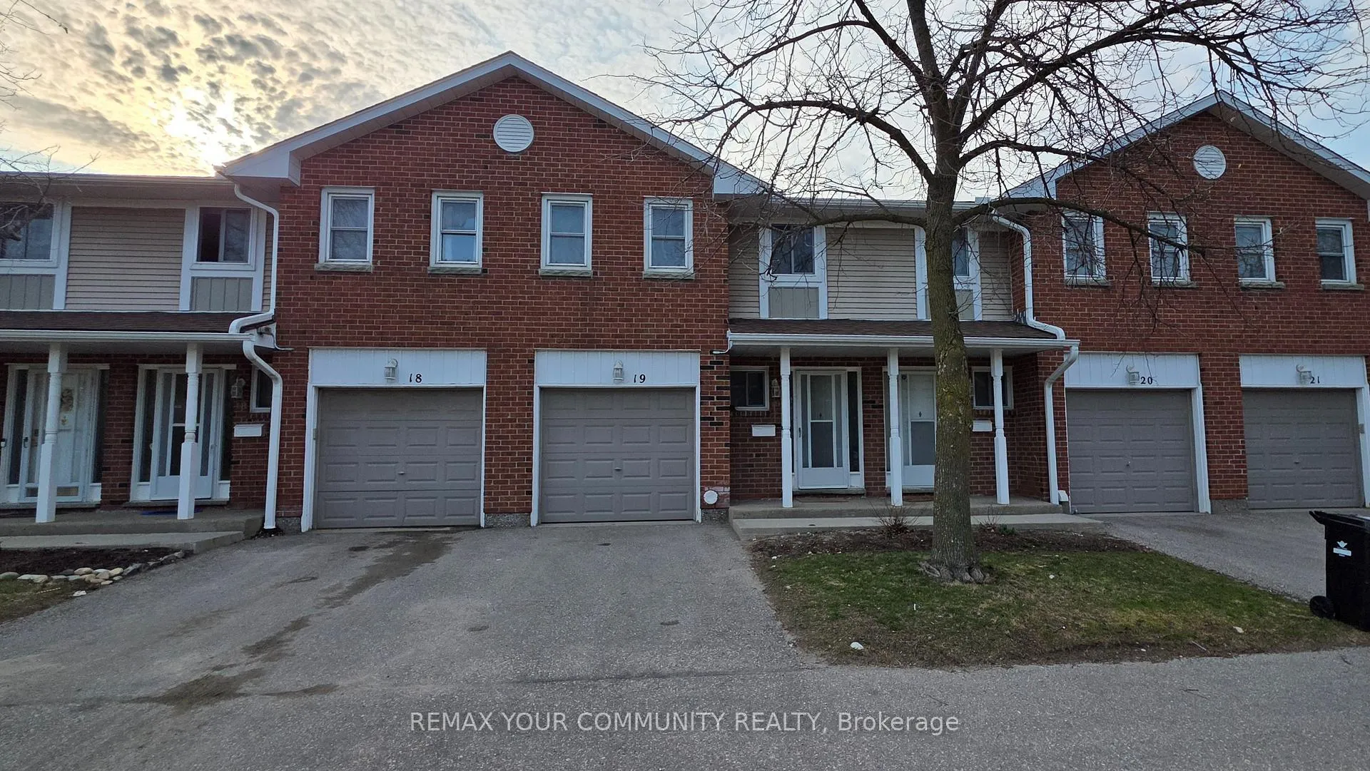 Front of Unit 19, 210 Highland Crescent