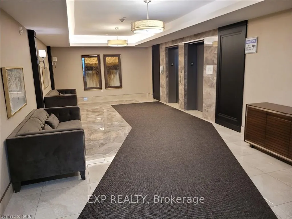 Photo 3 of Unit 106, 101 Shoreview Place, Hamilton, Stoney Creek — HOMEH
