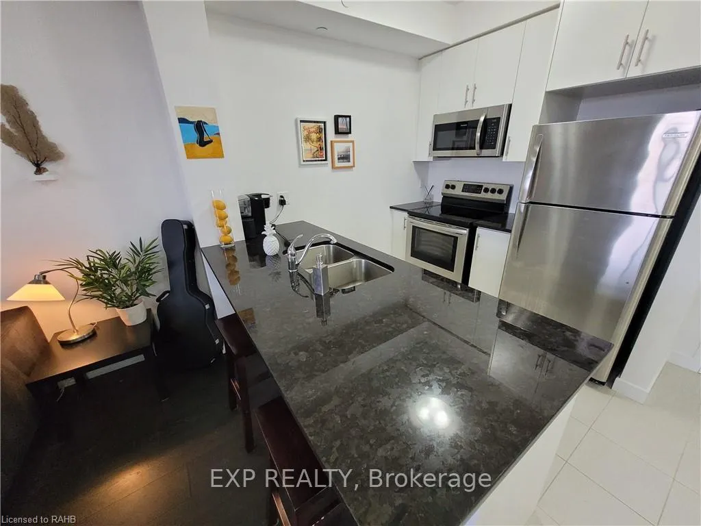 Photo 7 of Unit 106, 101 Shoreview Place, Hamilton, Stoney Creek — HOMEH