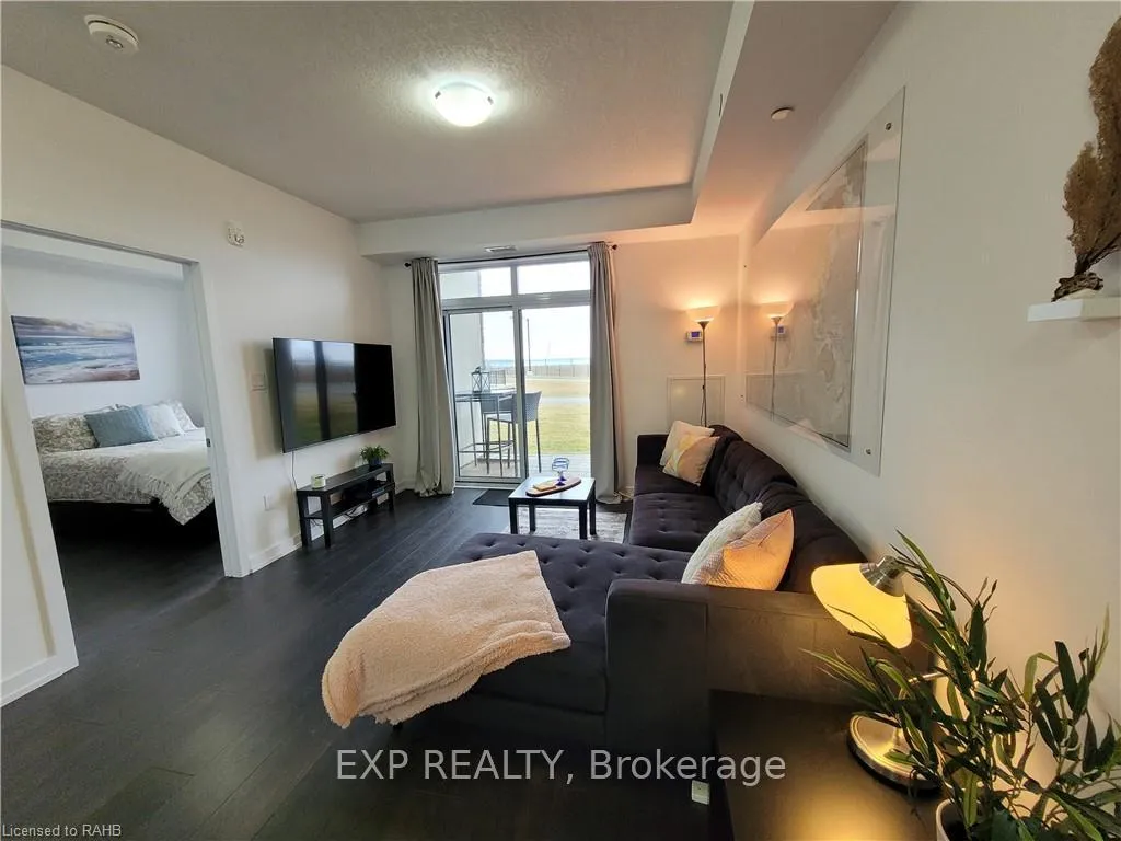 Photo 9 of Unit 106, 101 Shoreview Place, Hamilton, Stoney Creek — HOMEH