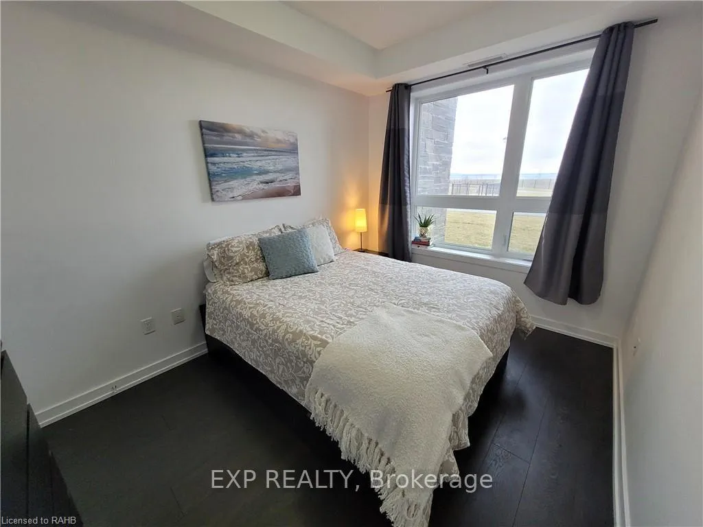 Photo 10 of Unit 106, 101 Shoreview Place, Hamilton, Stoney Creek — HOMEH