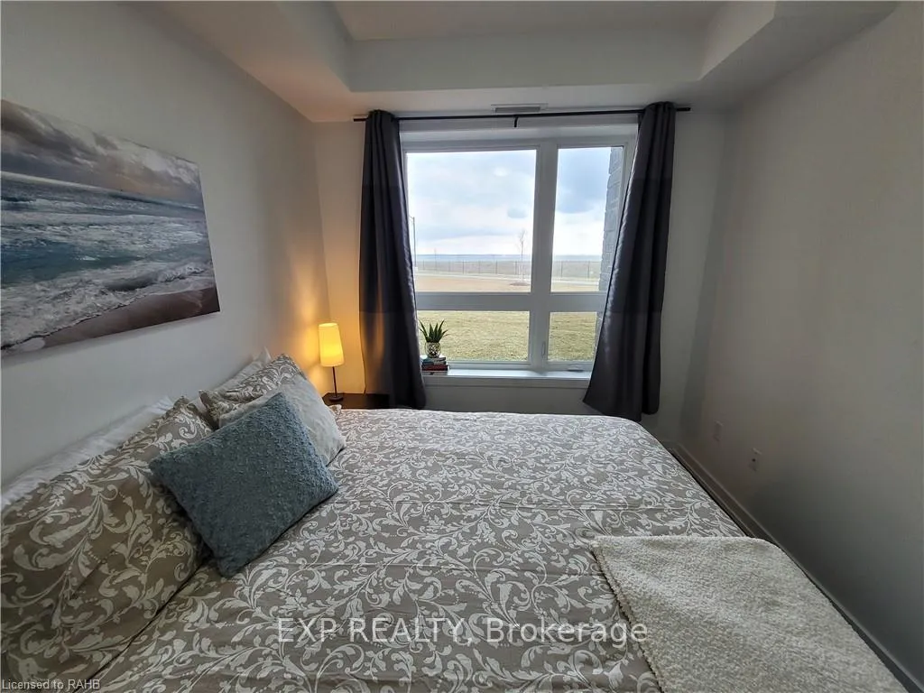 Photo 11 of Unit 106, 101 Shoreview Place, Hamilton, Stoney Creek — HOMEH