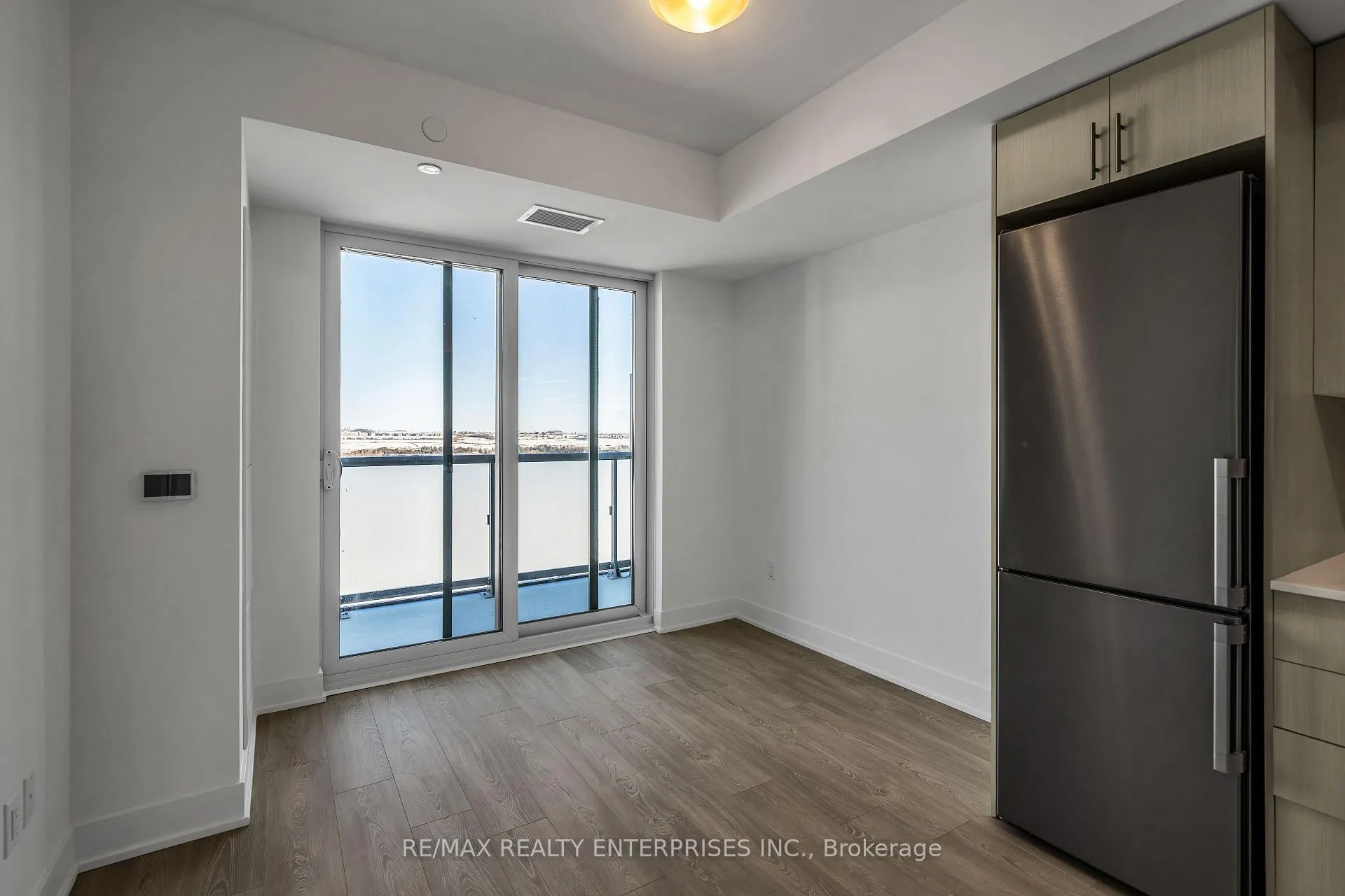Photo 5 of Unit 1401, 2545 Simcoe Street N, Oshawa, Windfields — HOMEH