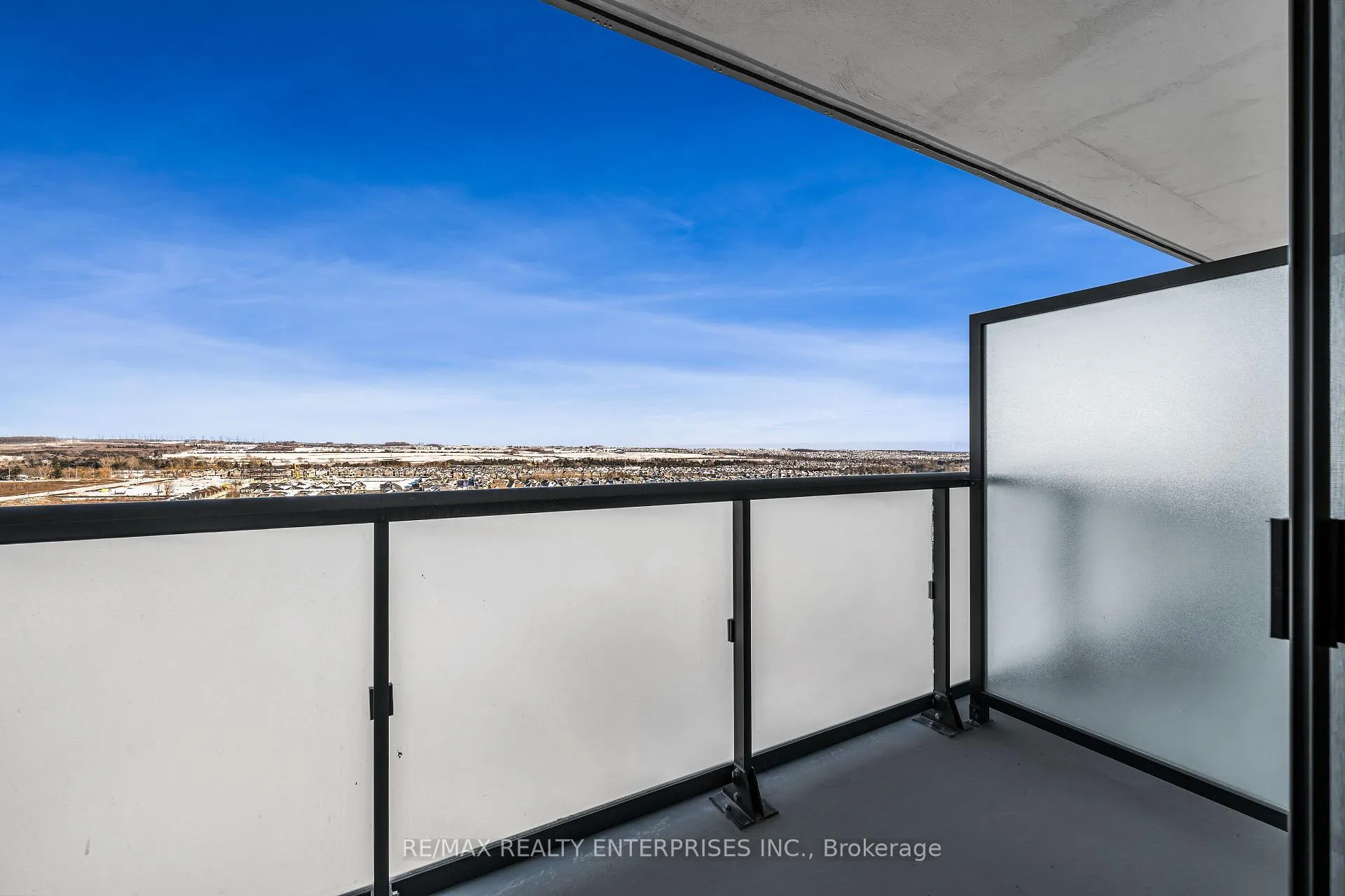 Photo 8 of Unit 1401, 2545 Simcoe Street N, Oshawa, Windfields — HOMEH