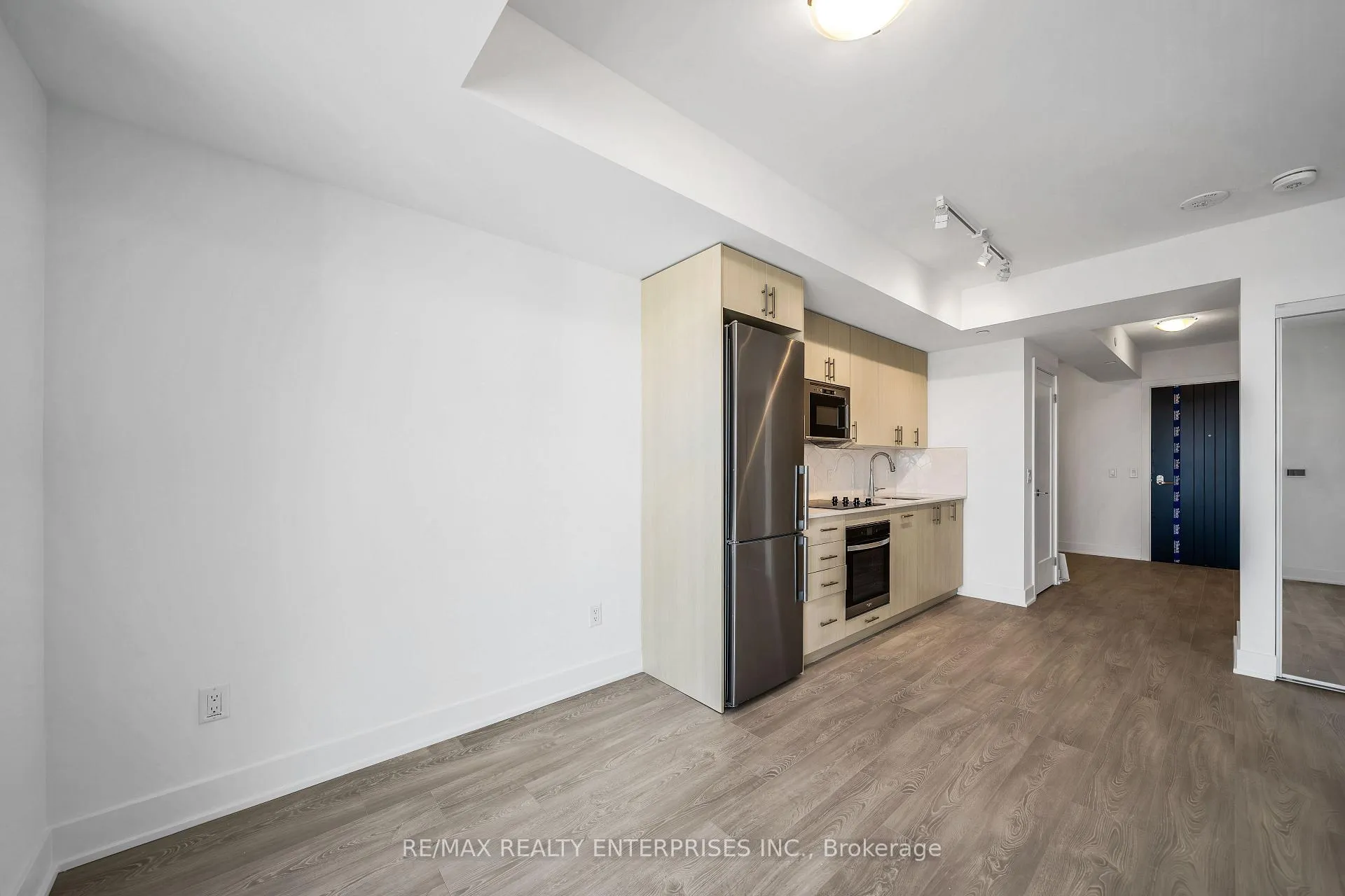 Photo 10 of Unit 1401, 2545 Simcoe Street N, Oshawa, Windfields — HOMEH