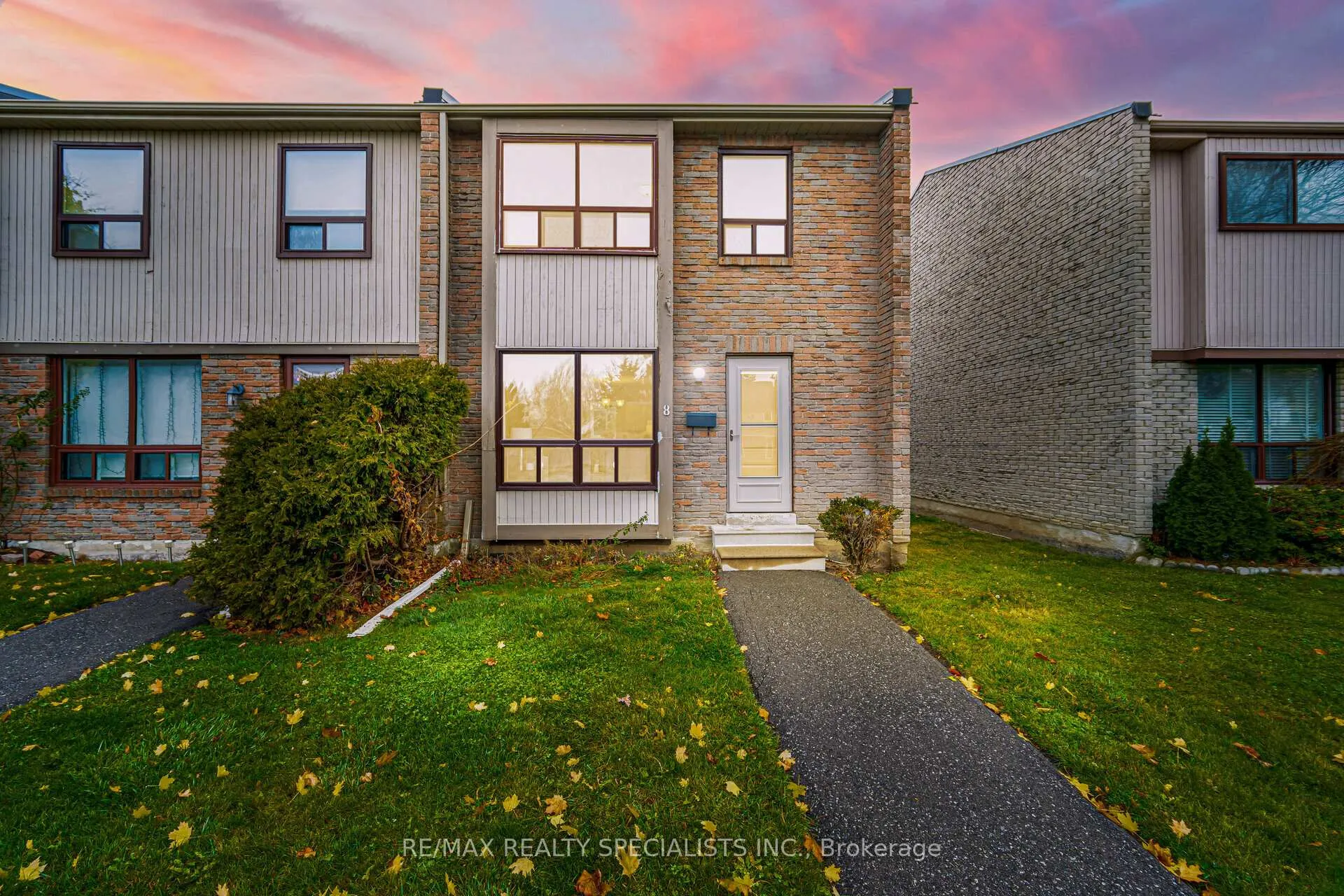 Photo 1 of Unit 8, 8 Guildford Crescent, Brampton, Central Park — HOMEH