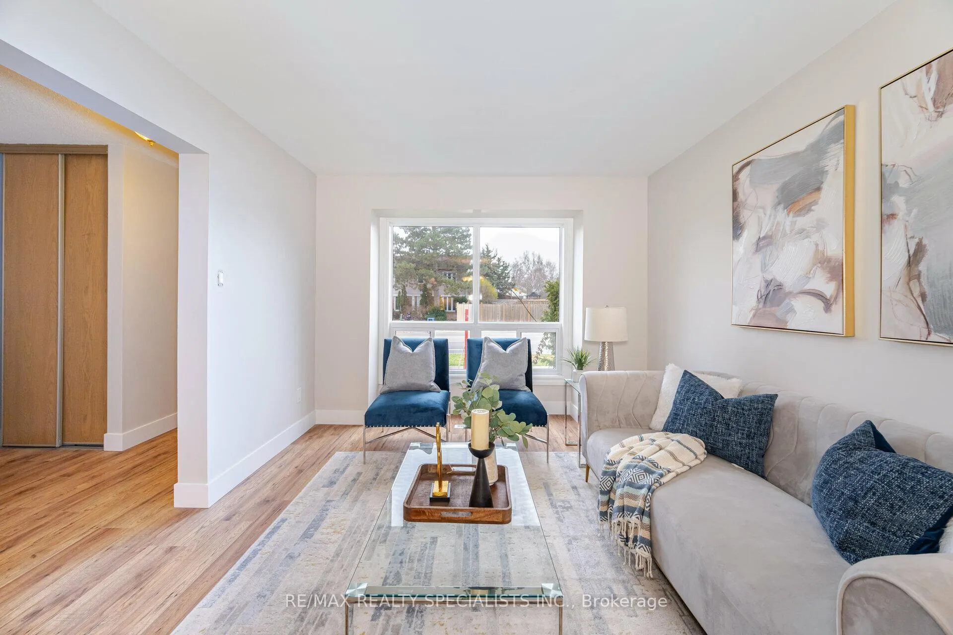 Photo 7 of Unit 8, 8 Guildford Crescent, Brampton, Central Park — HOMEH