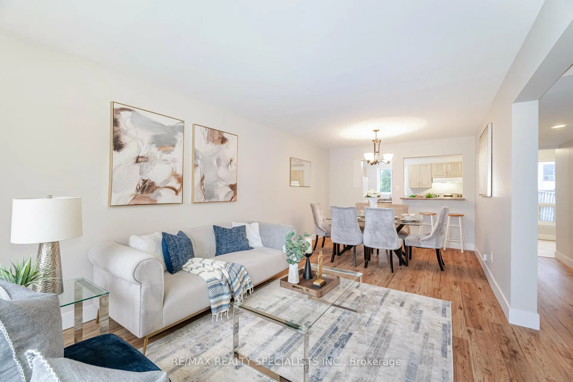 Photo 8 of Unit 8, 8 Guildford Crescent, Brampton, Central Park — HOMEH