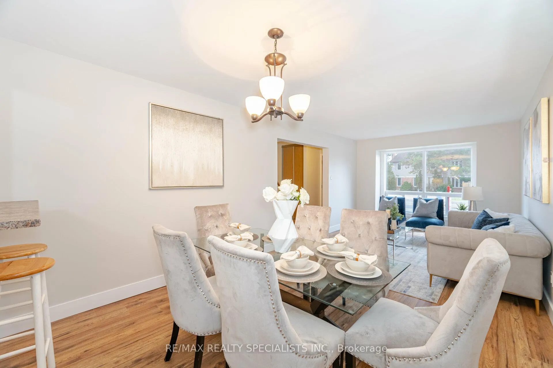 Photo 10 of Unit 8, 8 Guildford Crescent, Brampton, Central Park — HOMEH