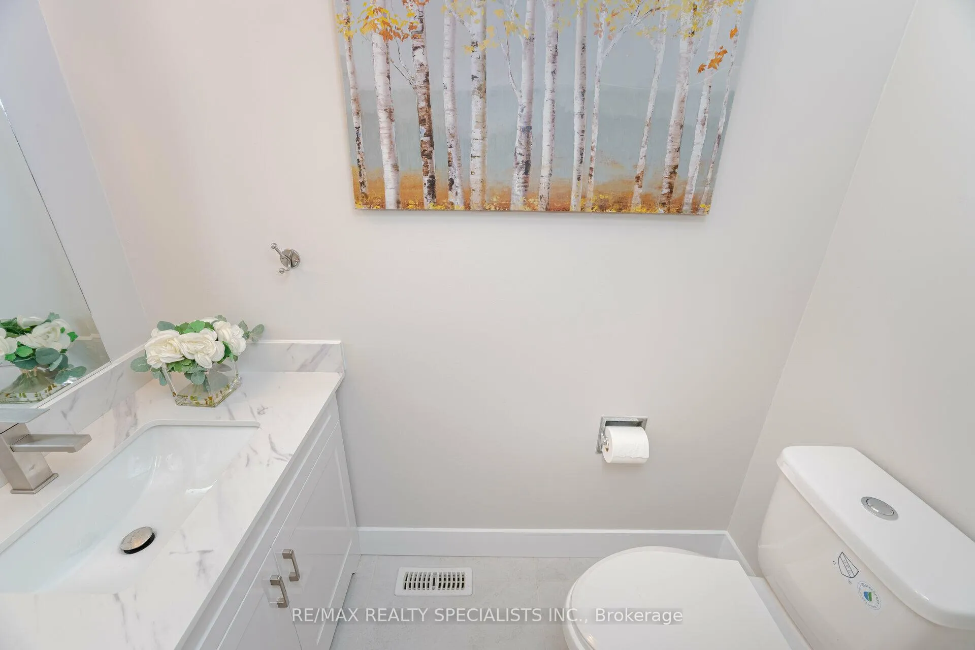 Photo 16 of Unit 8, 8 Guildford Crescent, Brampton, Central Park — HOMEH