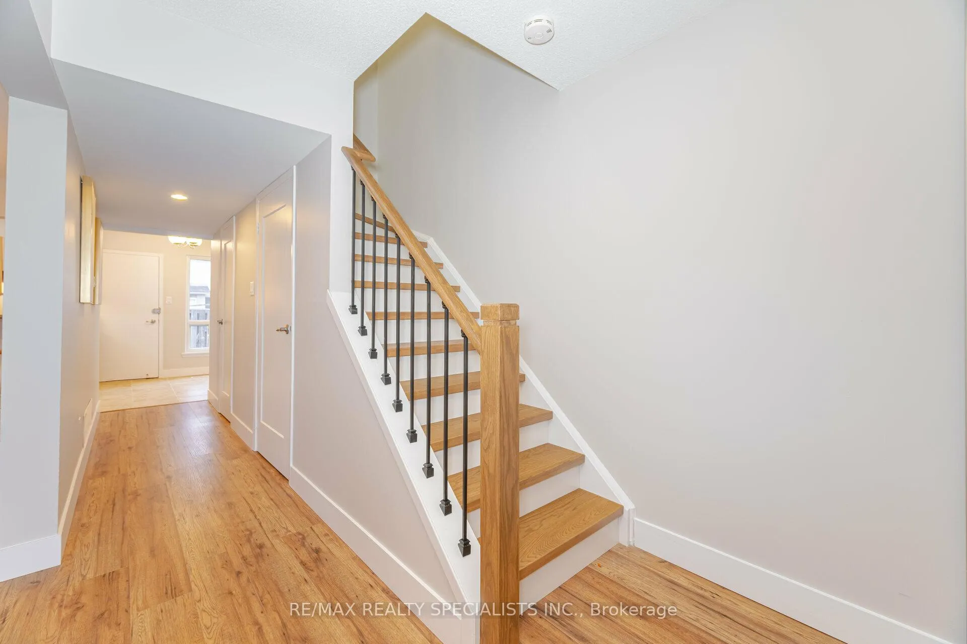 Photo 17 of Unit 8, 8 Guildford Crescent, Brampton, Central Park — HOMEH