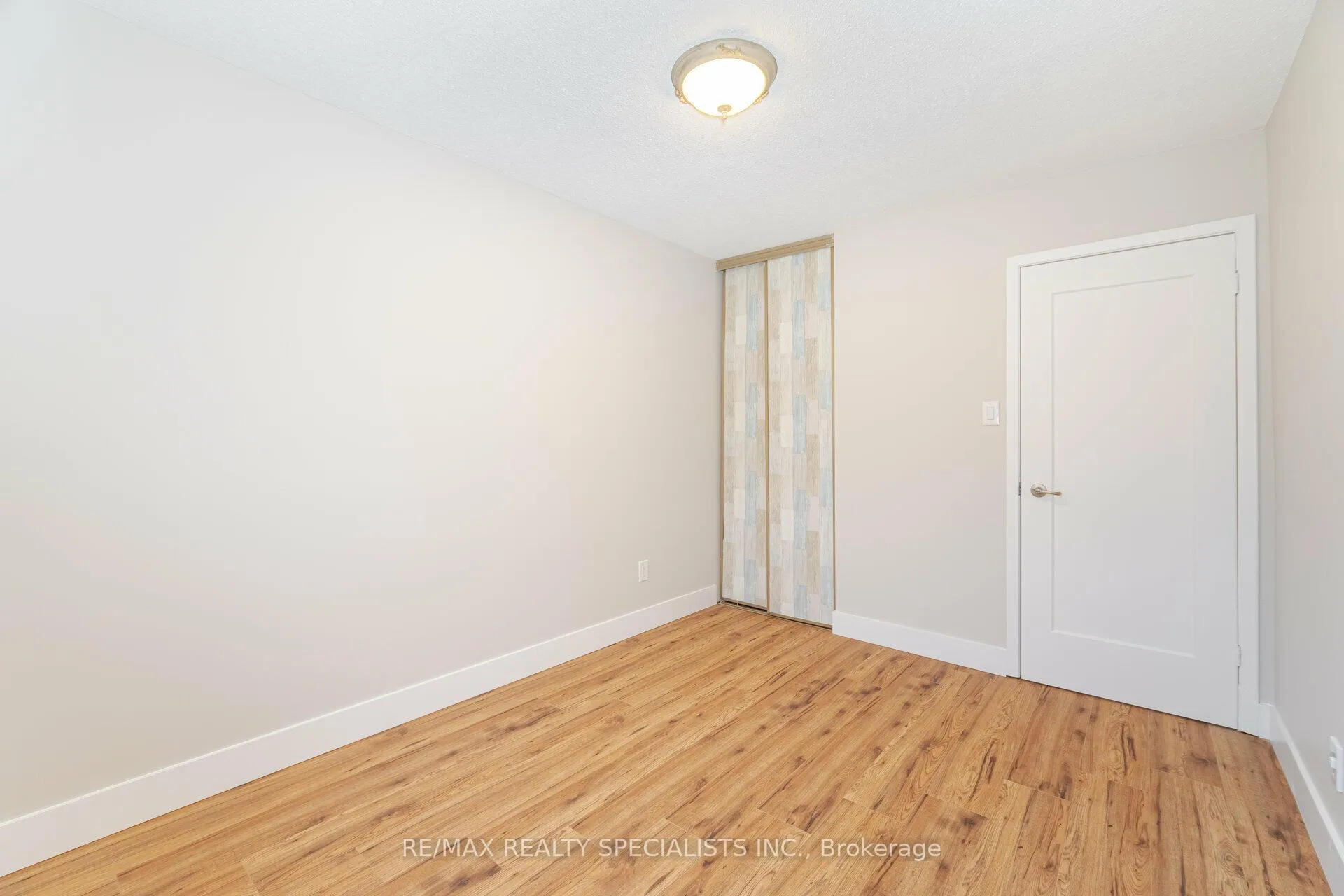 Photo 26 of Unit 8, 8 Guildford Crescent, Brampton, Central Park — HOMEH