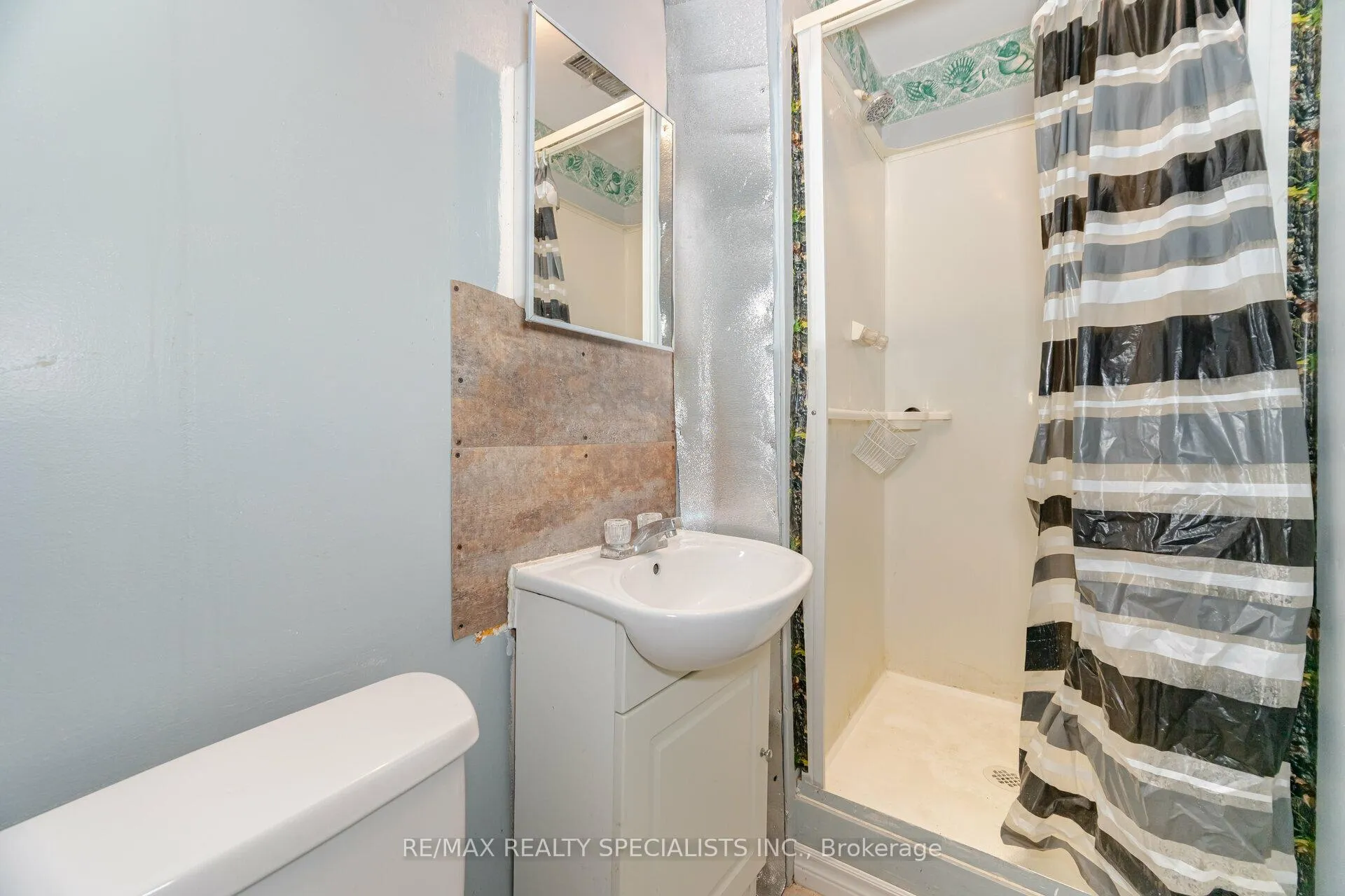 Photo 35 of Unit 8, 8 Guildford Crescent, Brampton, Central Park — HOMEH
