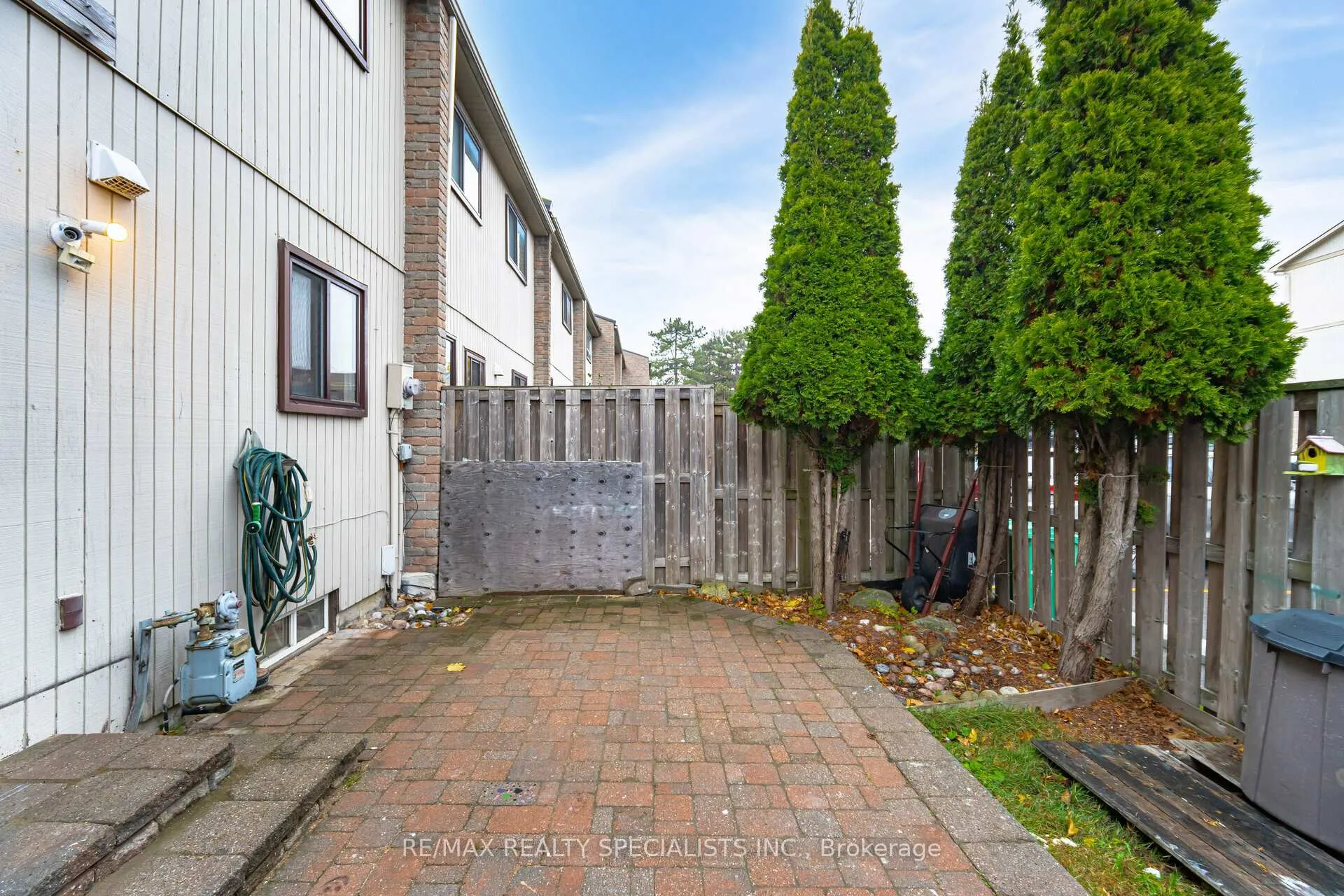 Photo 37 of Unit 8, 8 Guildford Crescent, Brampton, Central Park — HOMEH