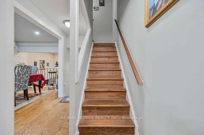 Photo 20 of 51 Briar Path, Brampton, Avondale — HOMEH