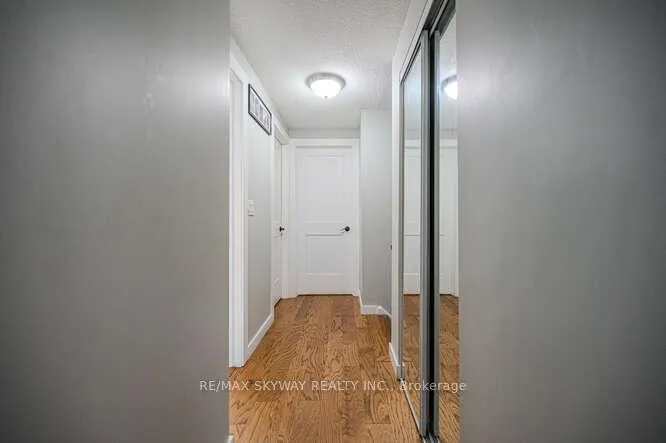 Photo 21 of 51 Briar Path, Brampton, Avondale — HOMEH