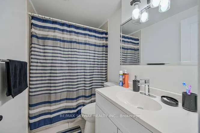 Photo 29 of 51 Briar Path, Brampton, Avondale — HOMEH