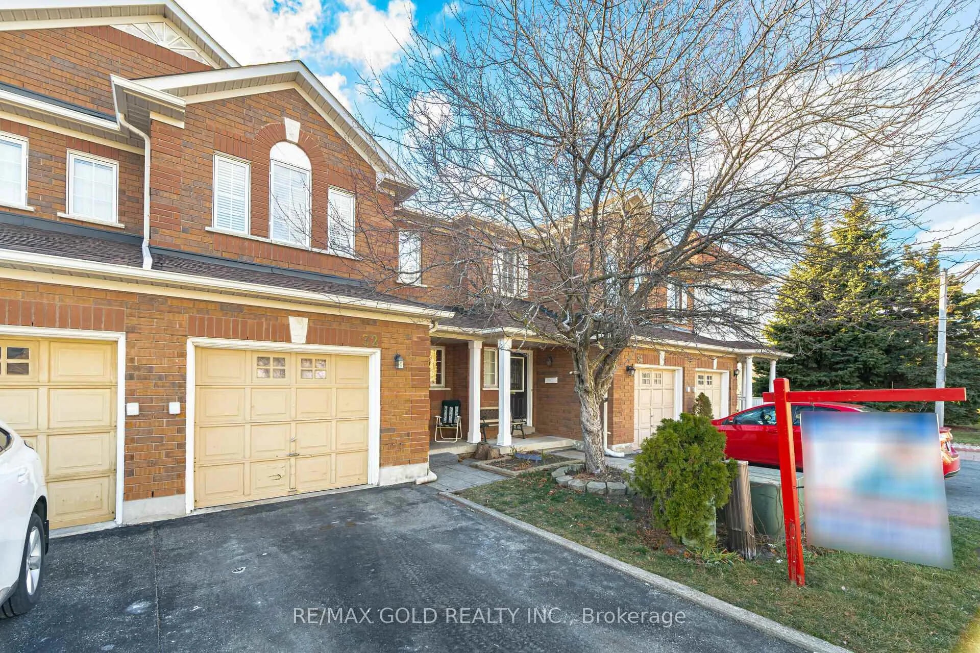 Photo 3 of Unit 32, 9800 McLaughlin Road N, Brampton, Fletcher's Creek Village — HOMEH