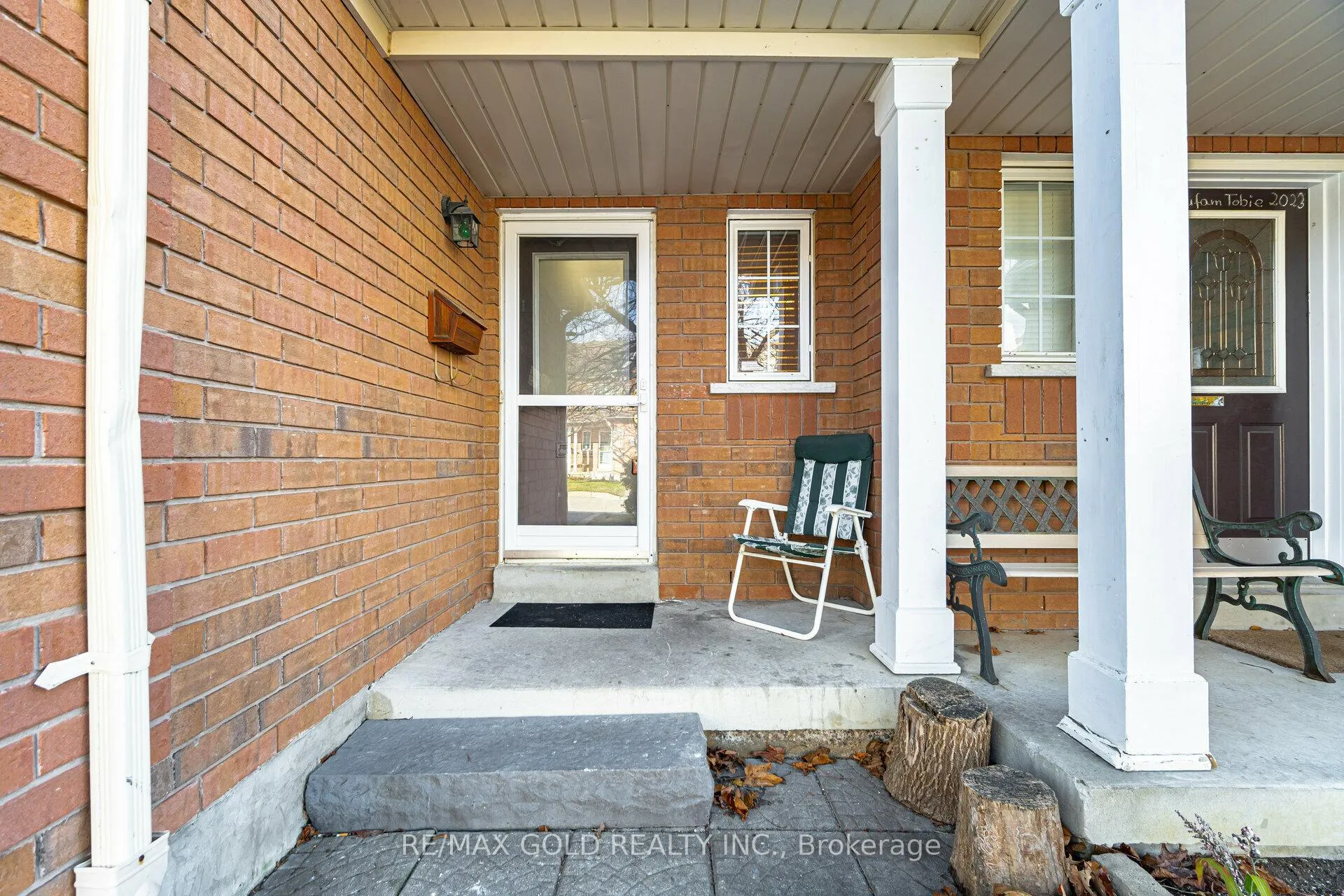 Photo 4 of Unit 32, 9800 McLaughlin Road N, Brampton, Fletcher's Creek Village — HOMEH
