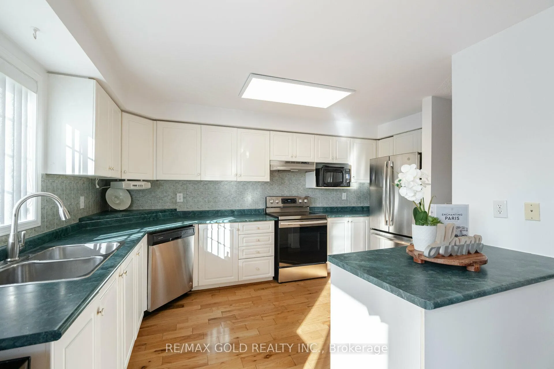 Photo 11 of Unit 32, 9800 McLaughlin Road N, Brampton, Fletcher's Creek Village — HOMEH