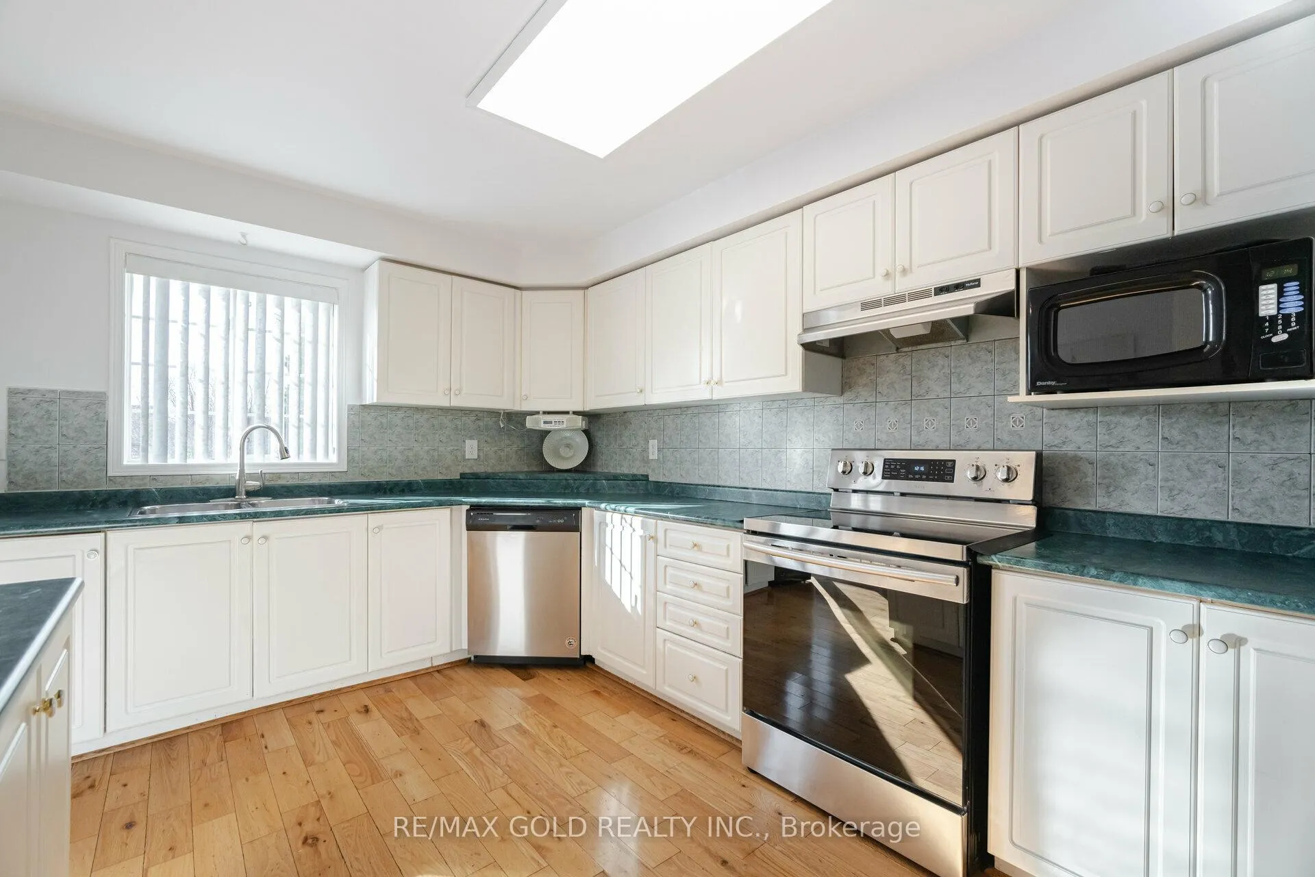 Photo 12 of Unit 32, 9800 McLaughlin Road N, Brampton, Fletcher's Creek Village — HOMEH