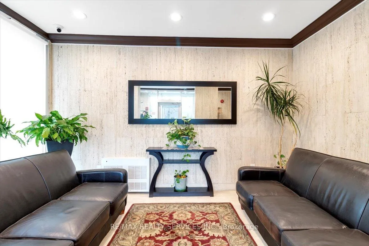 Photo 4 of Unit 801, 3555 Bathurst Street, Toronto, Bedford Park-Nortown — HOMEH