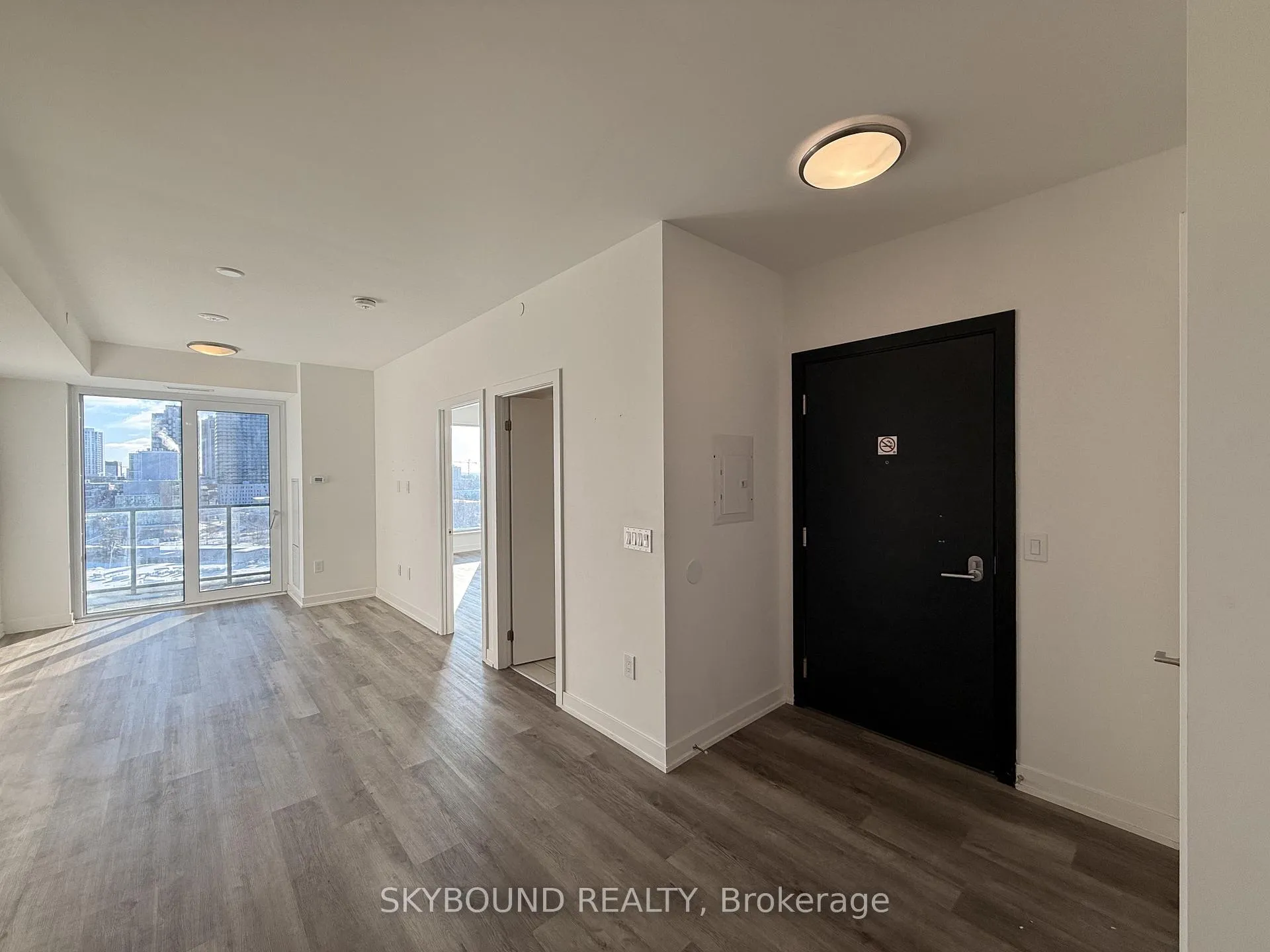 Front of Unit 501, 5 Wellington Street S