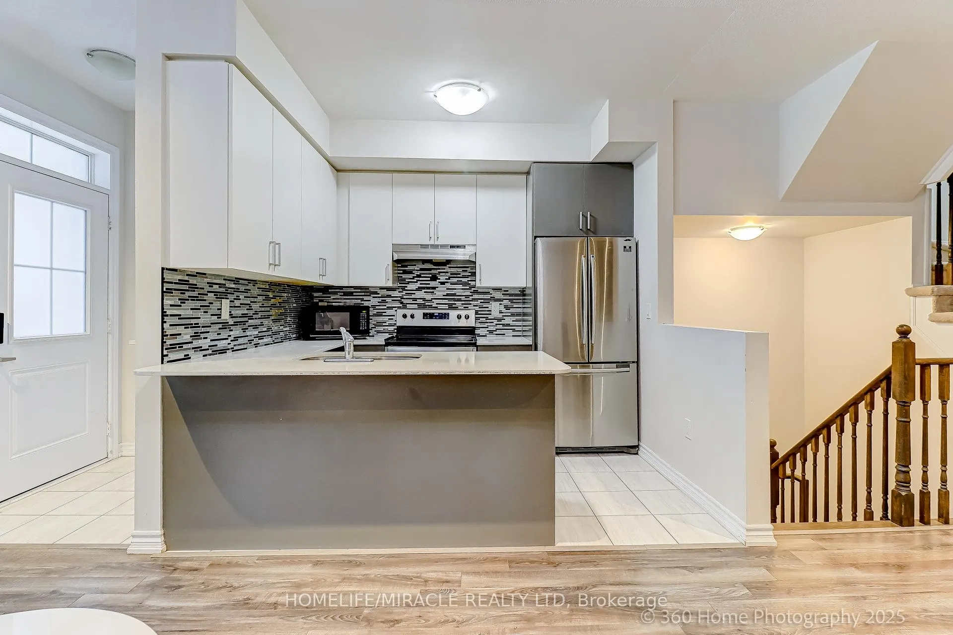 Photo 8 of Unit 33, 181 Parktree Drive, Vaughan, Maple — HOMEH