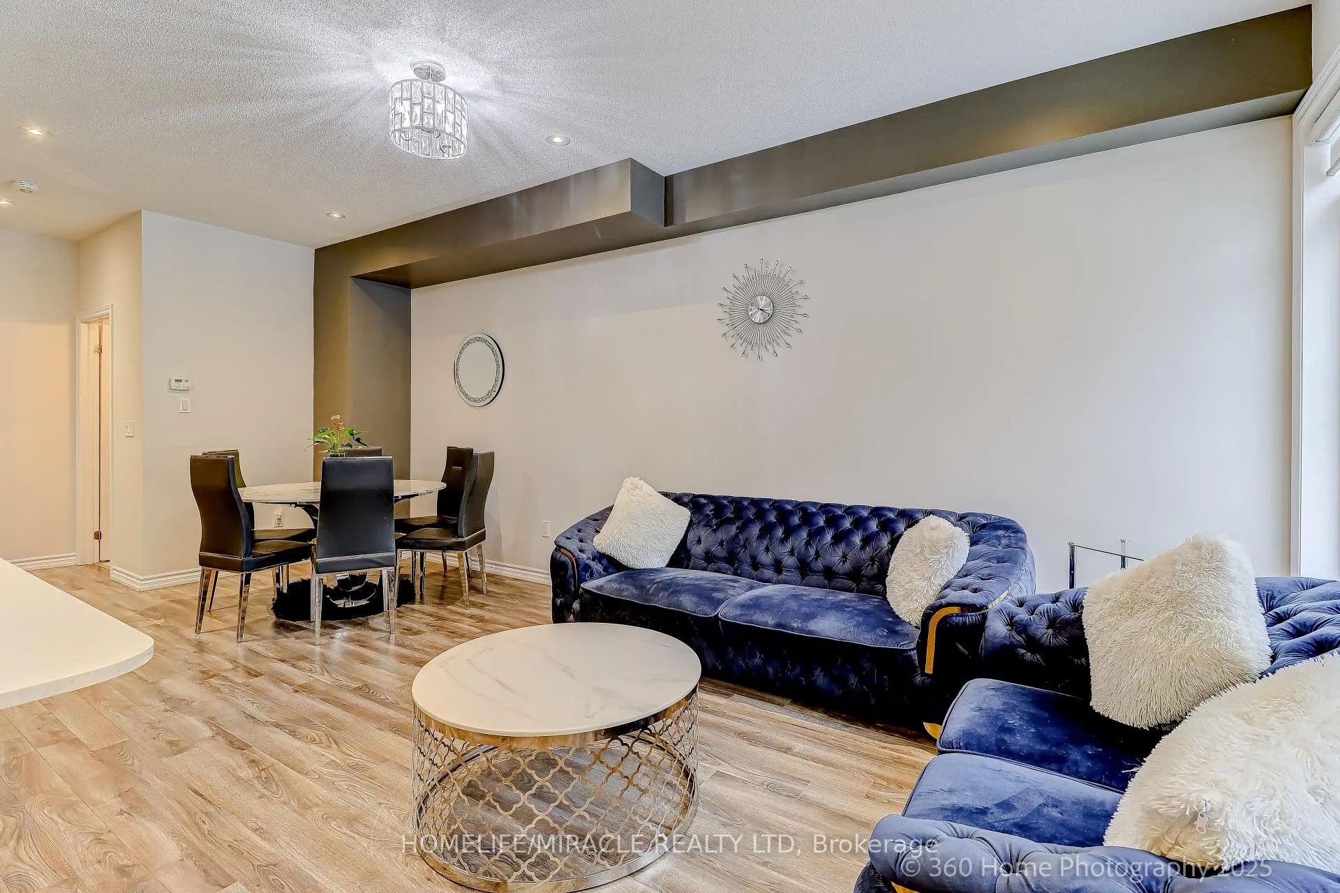 Photo 10 of Unit 33, 181 Parktree Drive, Vaughan, Maple — HOMEH