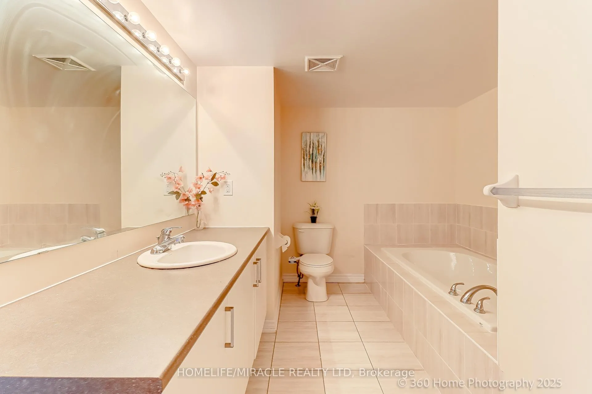Photo 17 of Unit 33, 181 Parktree Drive, Vaughan, Maple — HOMEH