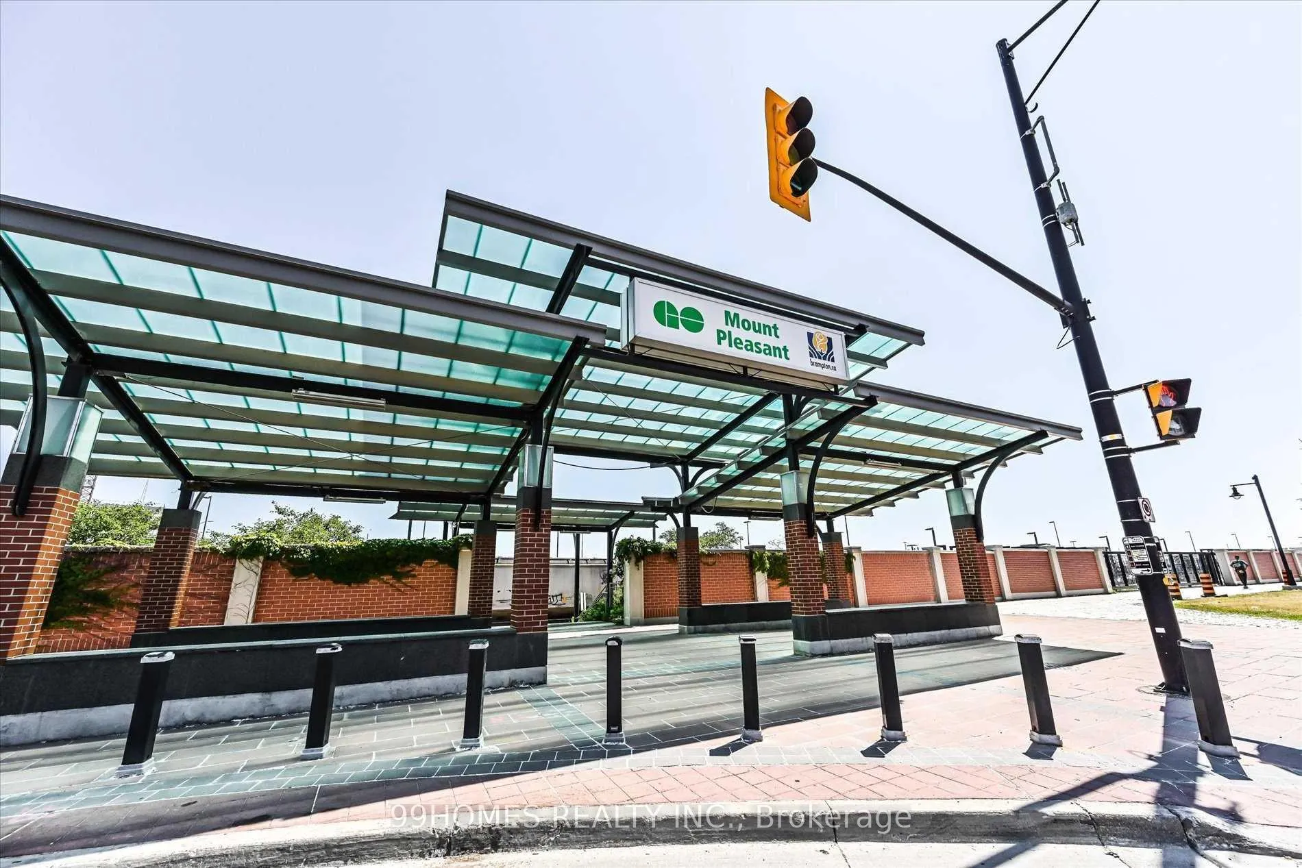 Photo 7 of Unit 306, 70 Baycliffe Crescent, Brampton, Northwest Brampton — HOMEH