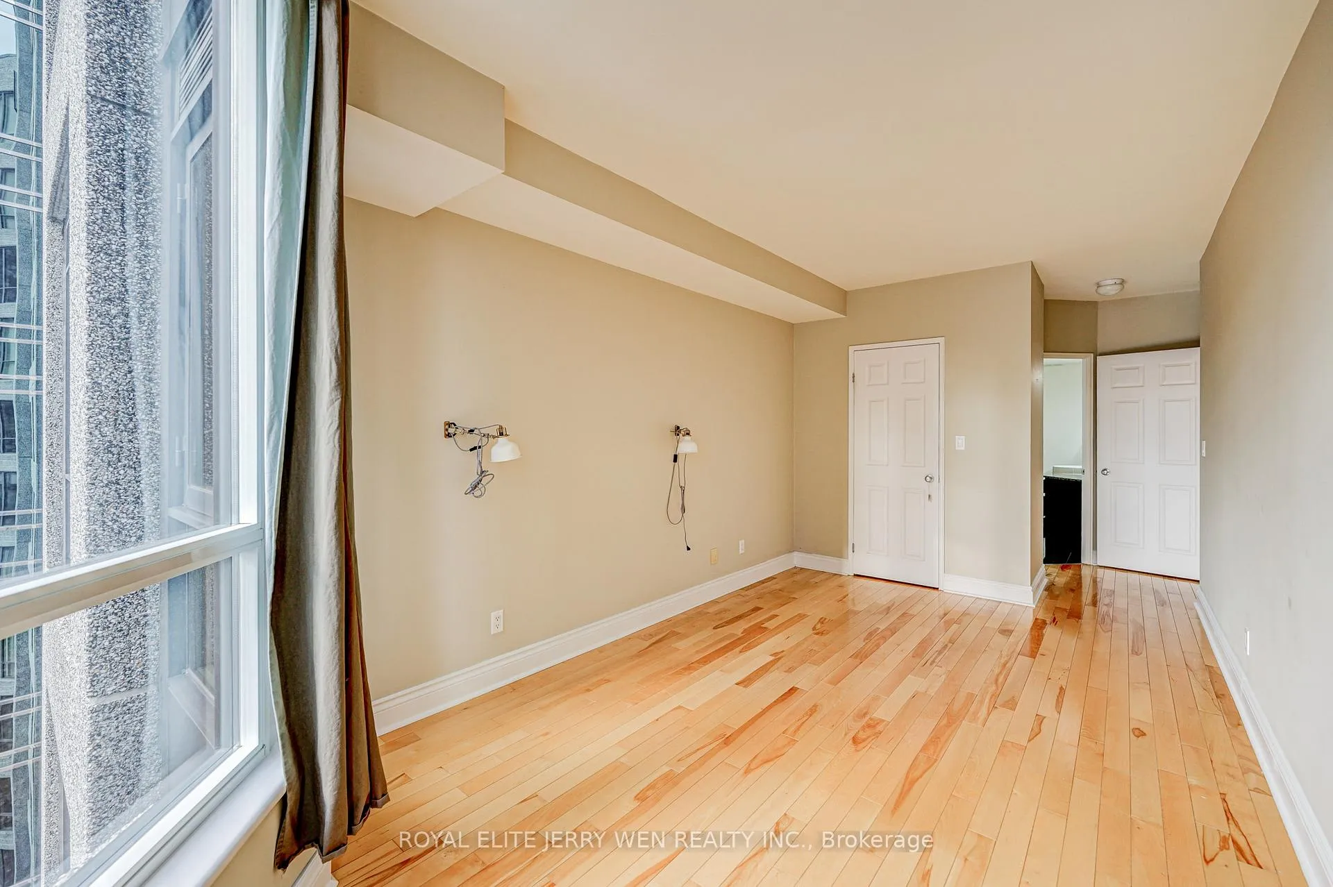 Photo 14 of Unit 1809, 55 Bloor Street E, Toronto, Church-Yonge Corridor — HOMEH