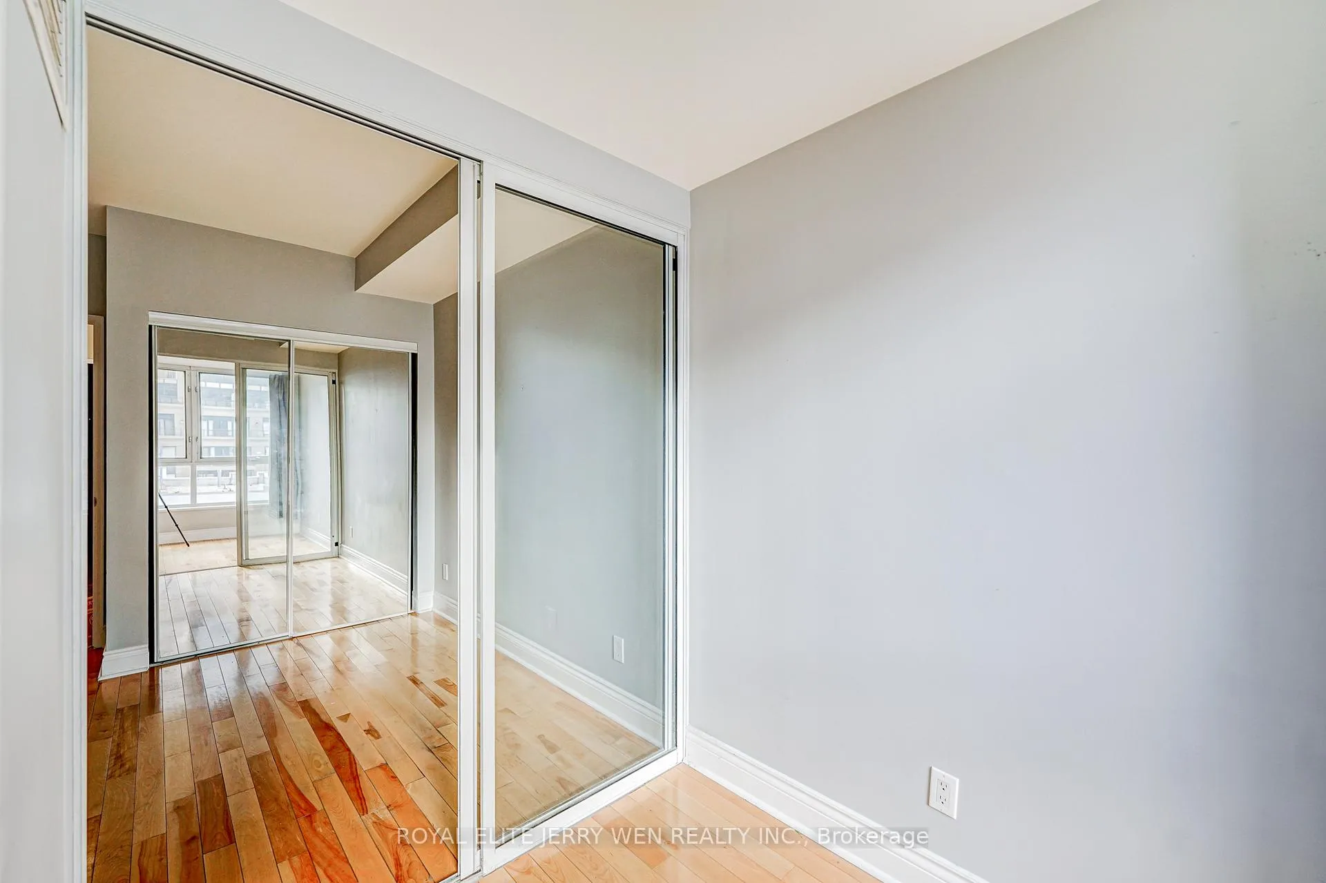 Photo 15 of Unit 1809, 55 Bloor Street E, Toronto, Church-Yonge Corridor — HOMEH