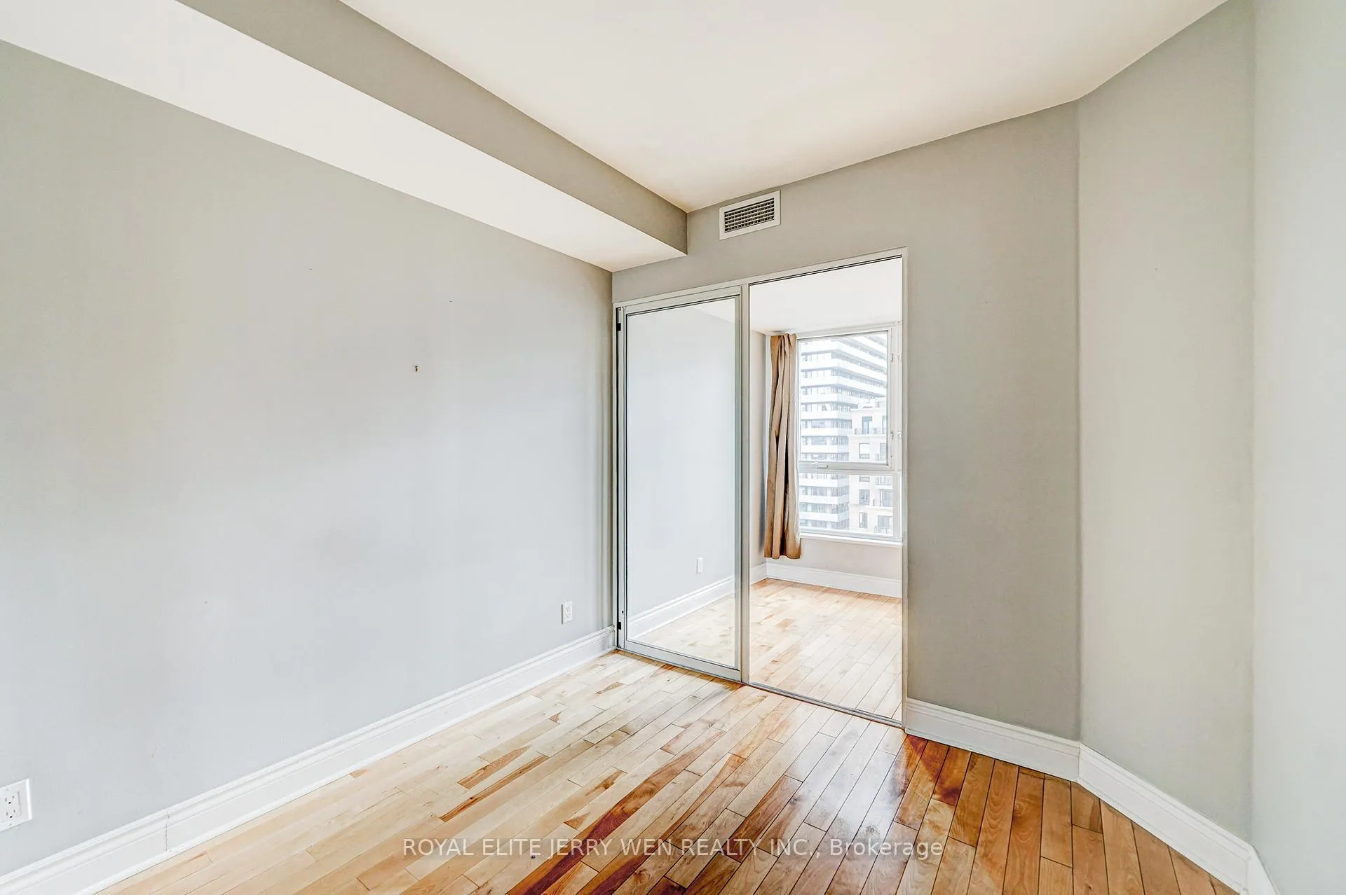 Photo 16 of Unit 1809, 55 Bloor Street E, Toronto, Church-Yonge Corridor — HOMEH
