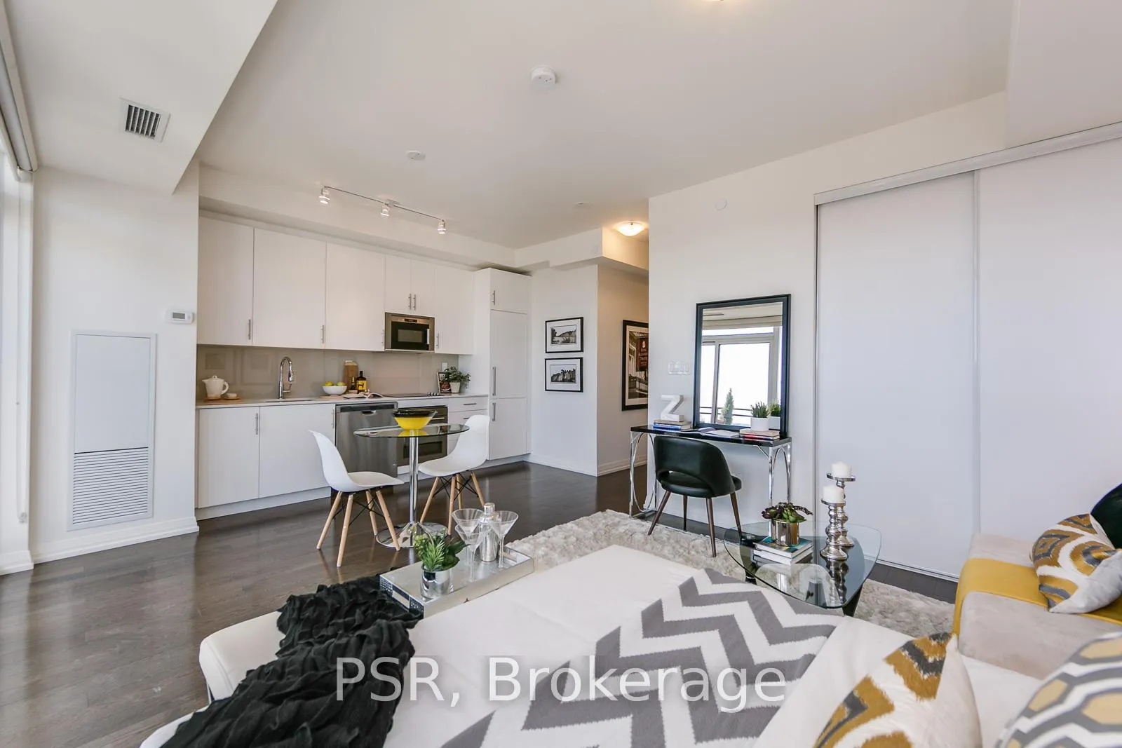 Photo 18 of Unit 1629, 460 Adelaide Street E, Toronto, Moss Park — HOMEH