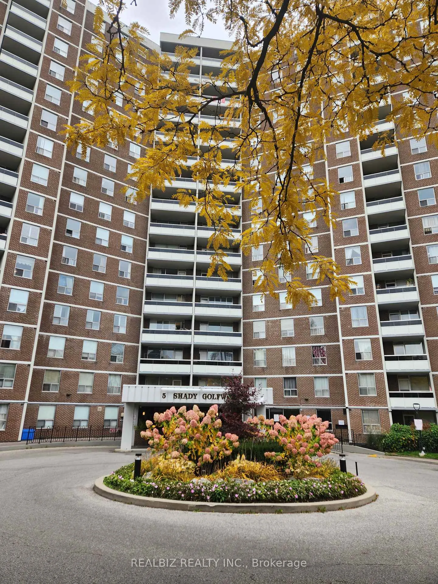 Front of Unit 110, 5 Shady Golfway